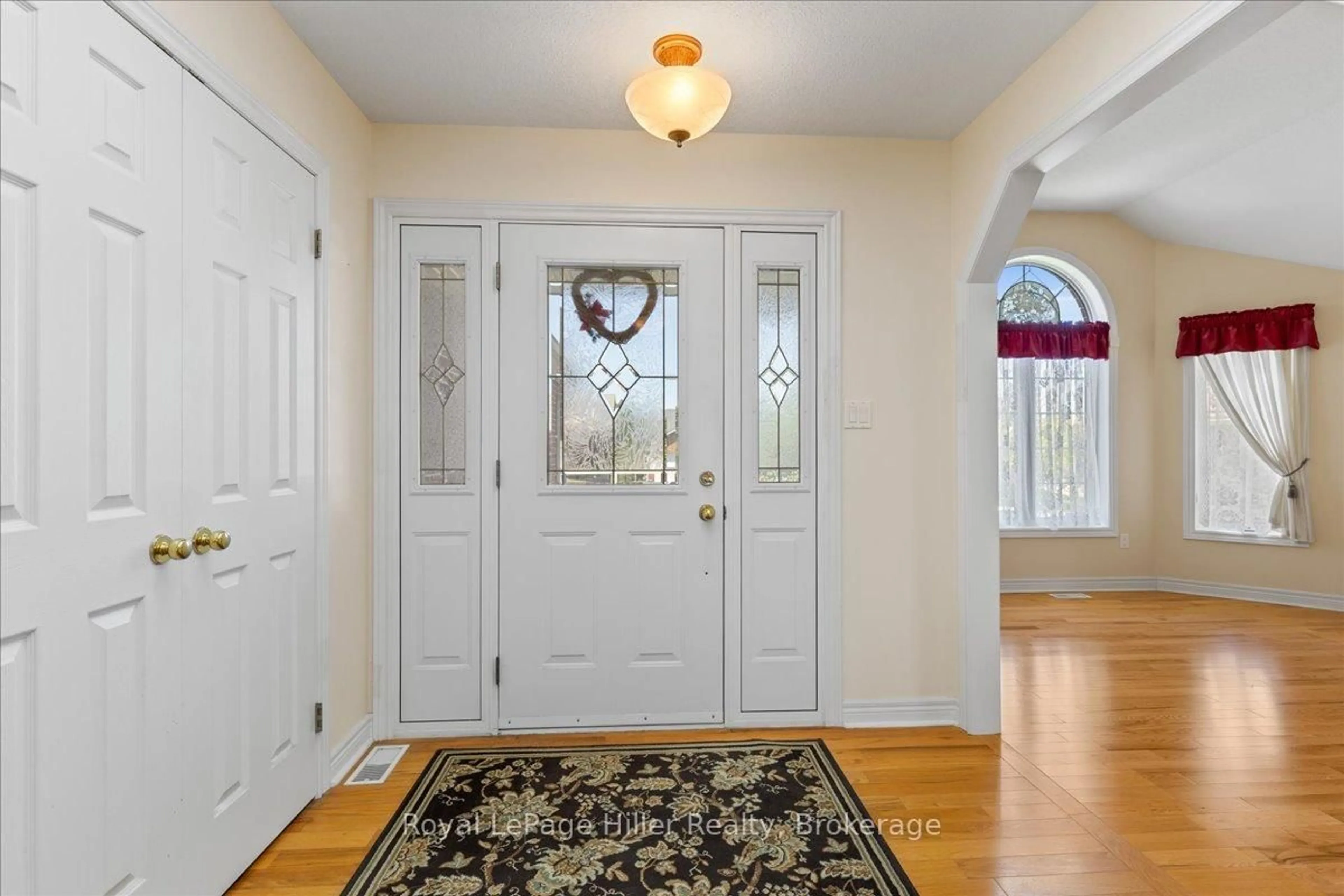 Indoor entryway for 52 Lawrence St, Wellesley Ontario N0B 2T0