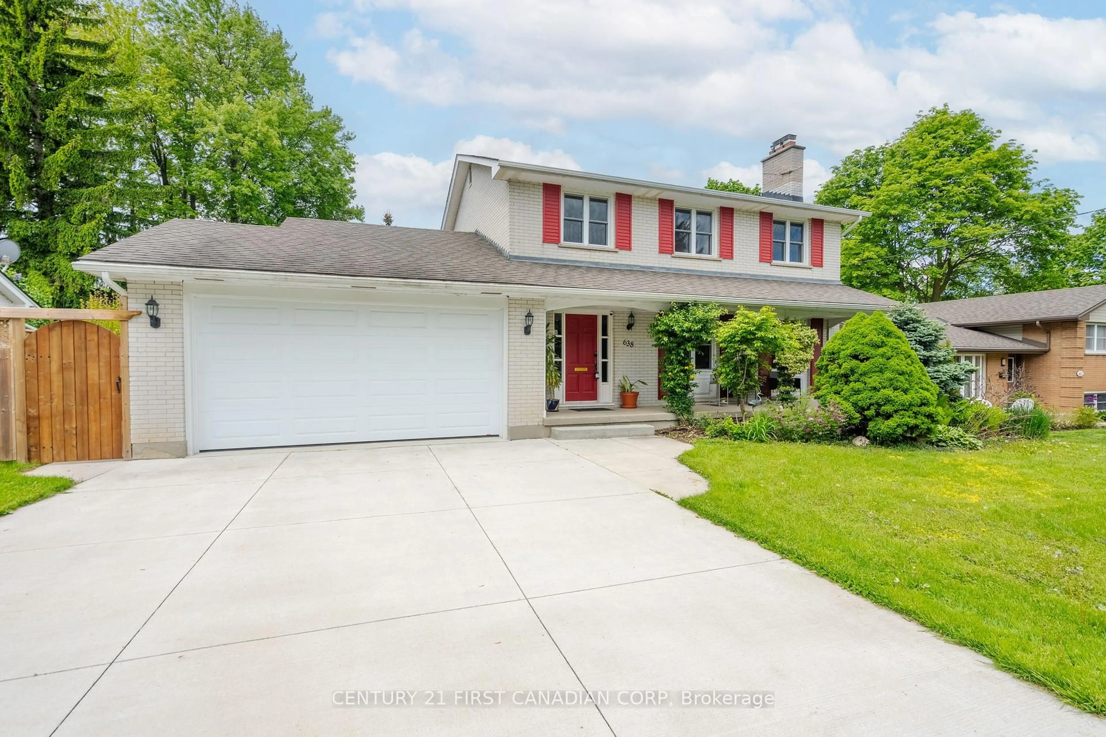 Home with vinyl exterior material, street for 638 Middlewoods Dr, London North Ontario N6G 1W8