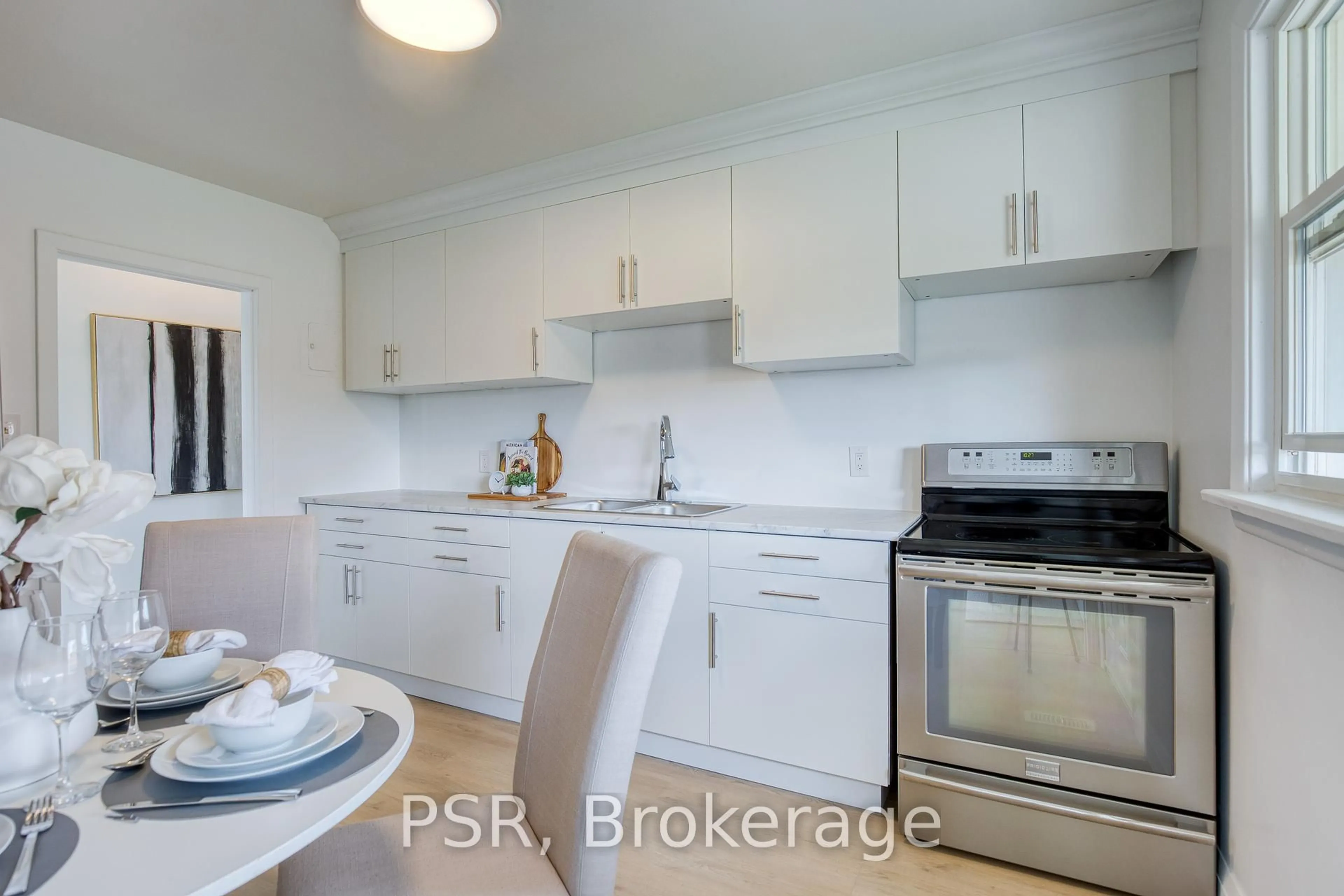 Standard kitchen, unknown for 514 Krug St, Kitchener Ontario N2B 1L6