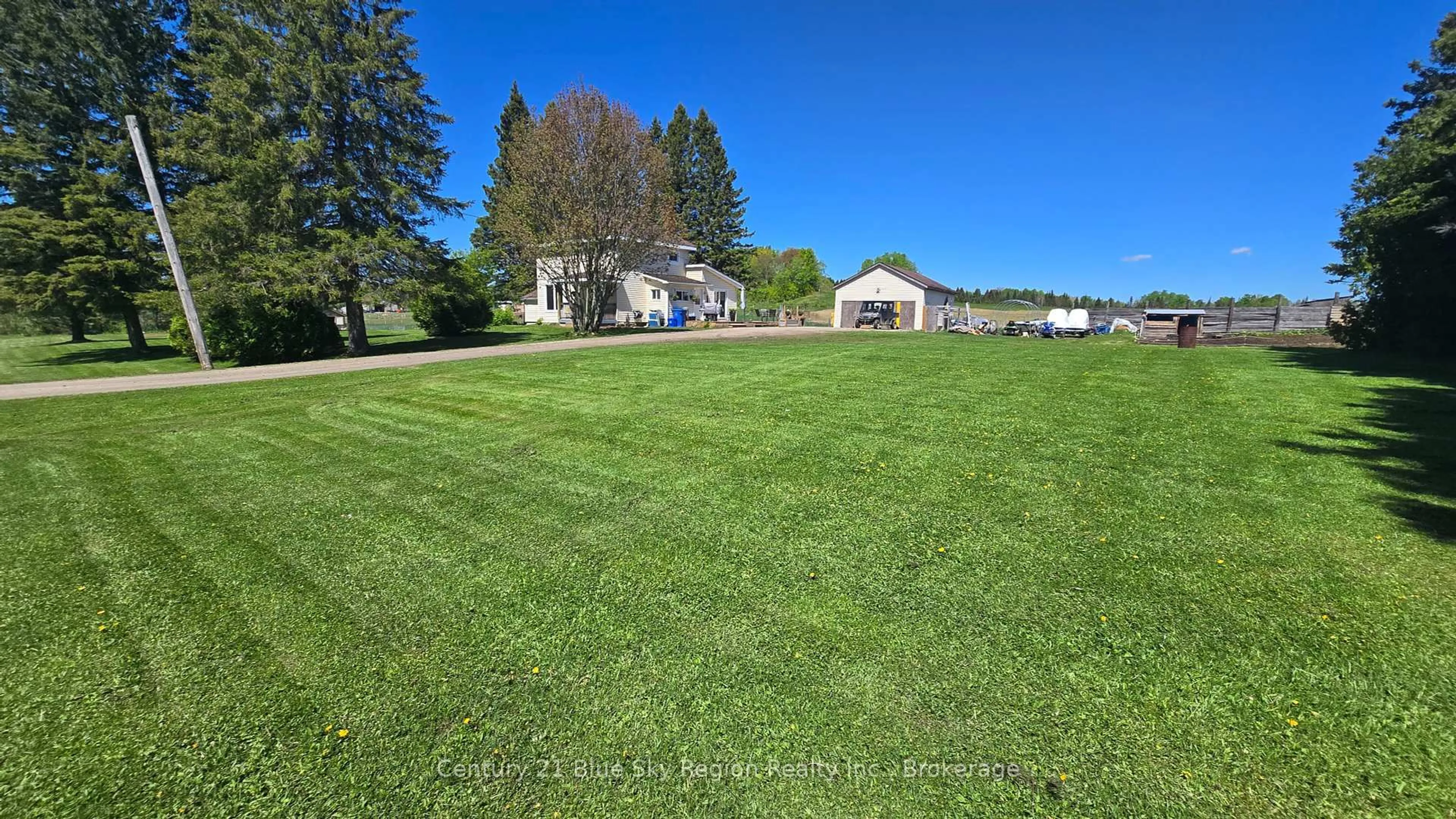 A pic from outside/outdoor area/front of a property/back of a property/a pic from drone, unknown for 2670 Chiswick Line, Chisholm Ontario P0H 1Z0