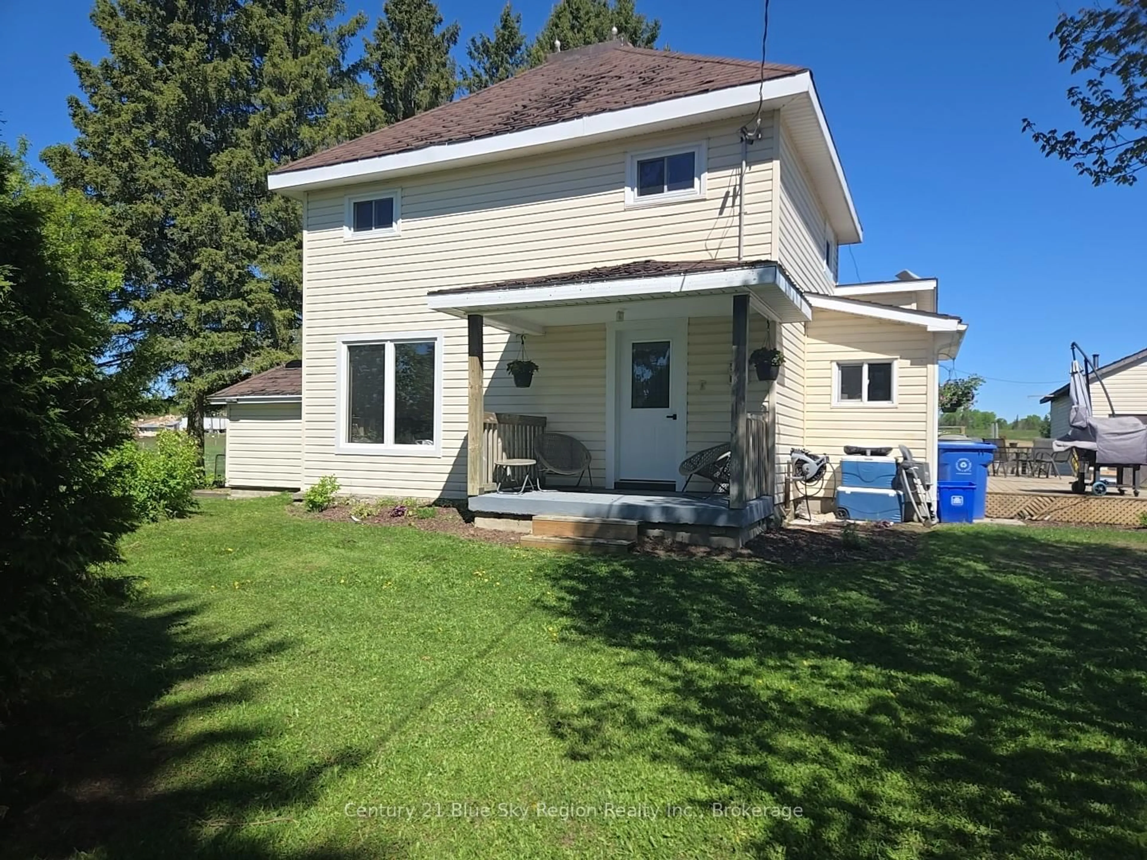 A pic from outside/outdoor area/front of a property/back of a property/a pic from drone, water/lake/river/ocean view for 2670 Chiswick Line, Chisholm Ontario P0H 1Z0