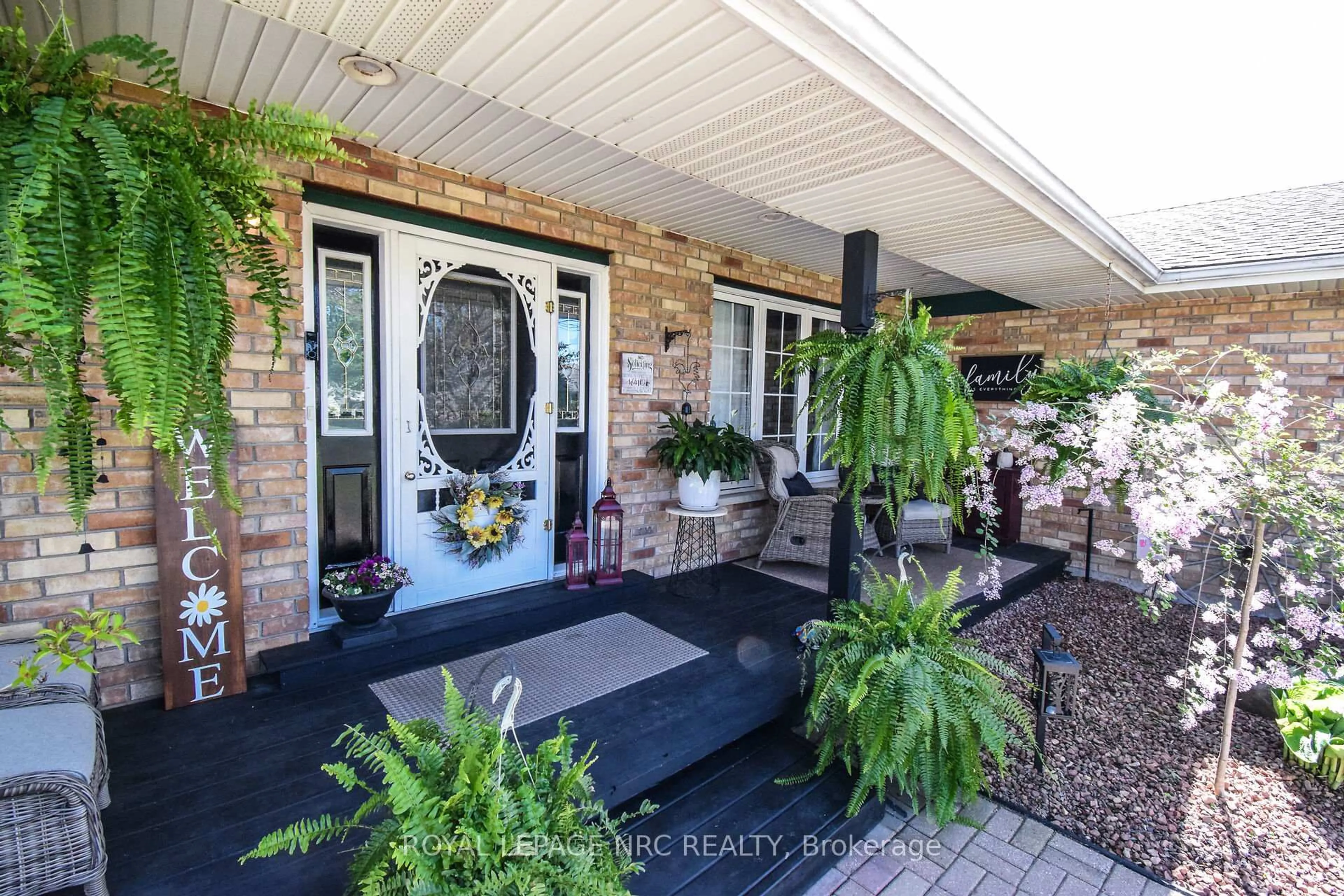 Indoor entryway for 37 Biggar Rd, Thorold Ontario L0S 1K0