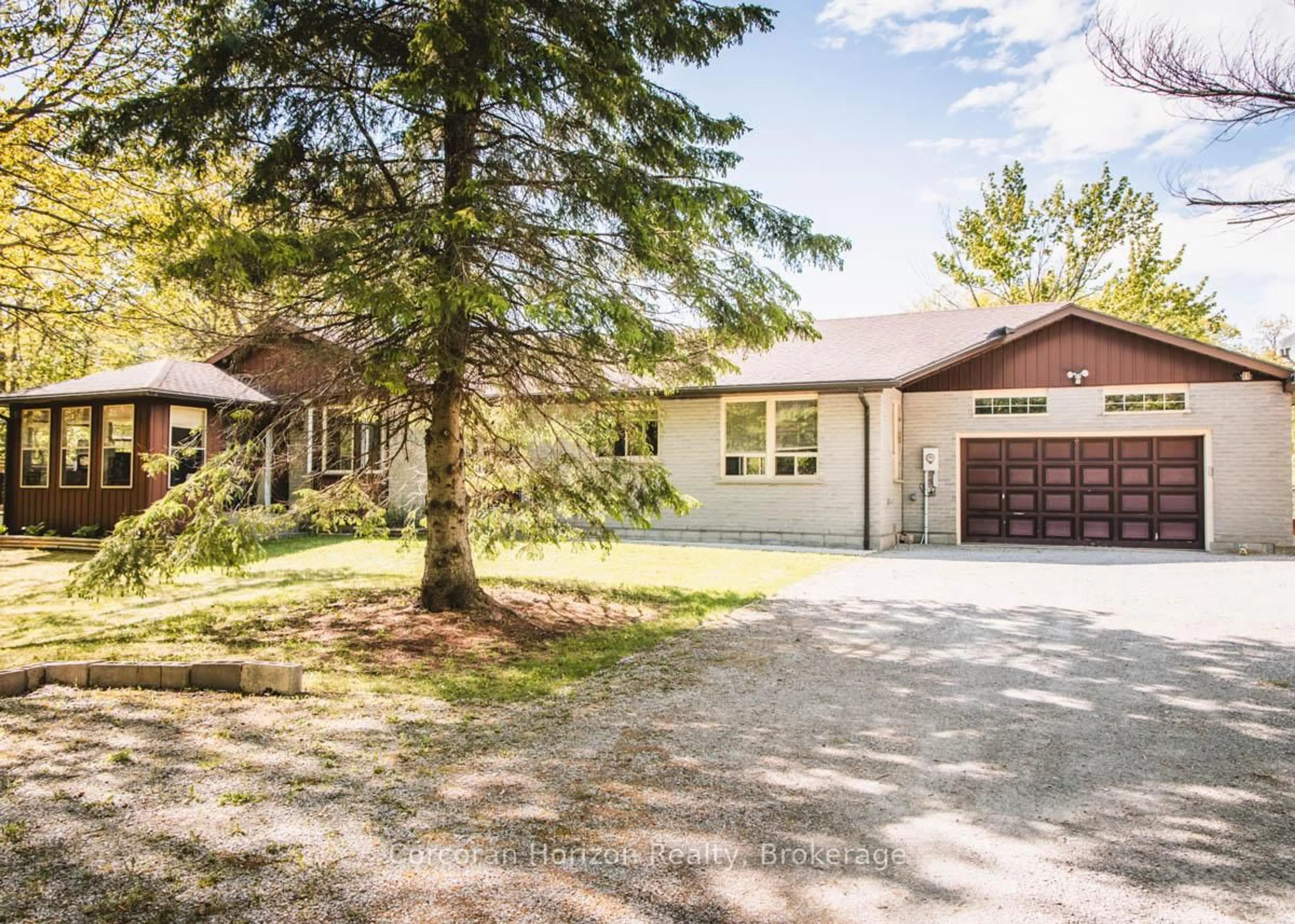 Home with vinyl exterior material, street for 87 CORRIEVALE Rd, Georgian Bay Ontario L0K 1S0