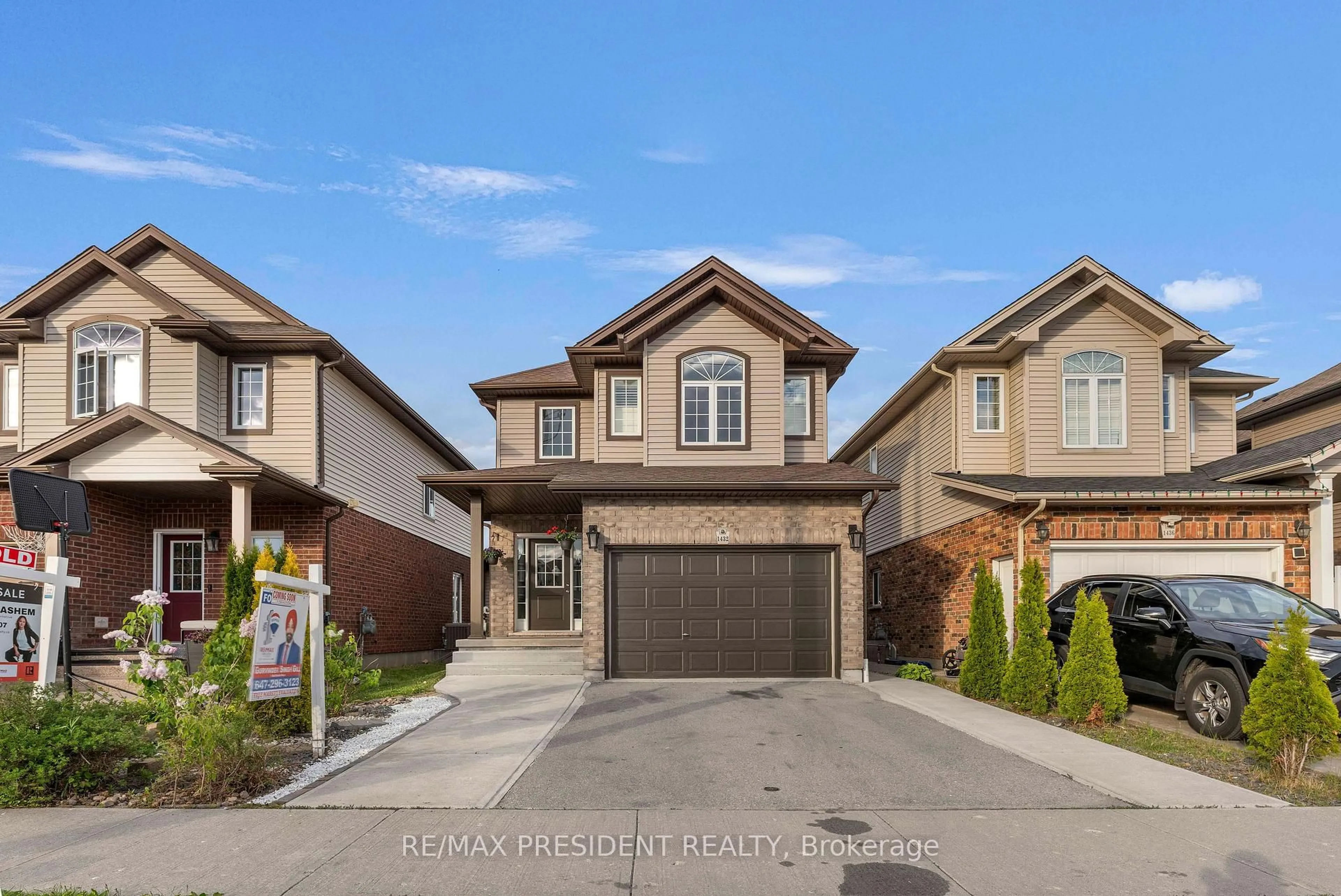 Home with brick exterior material, street for 1432 Old Zellers Dr, Kitchener Ontario N2A 0E9