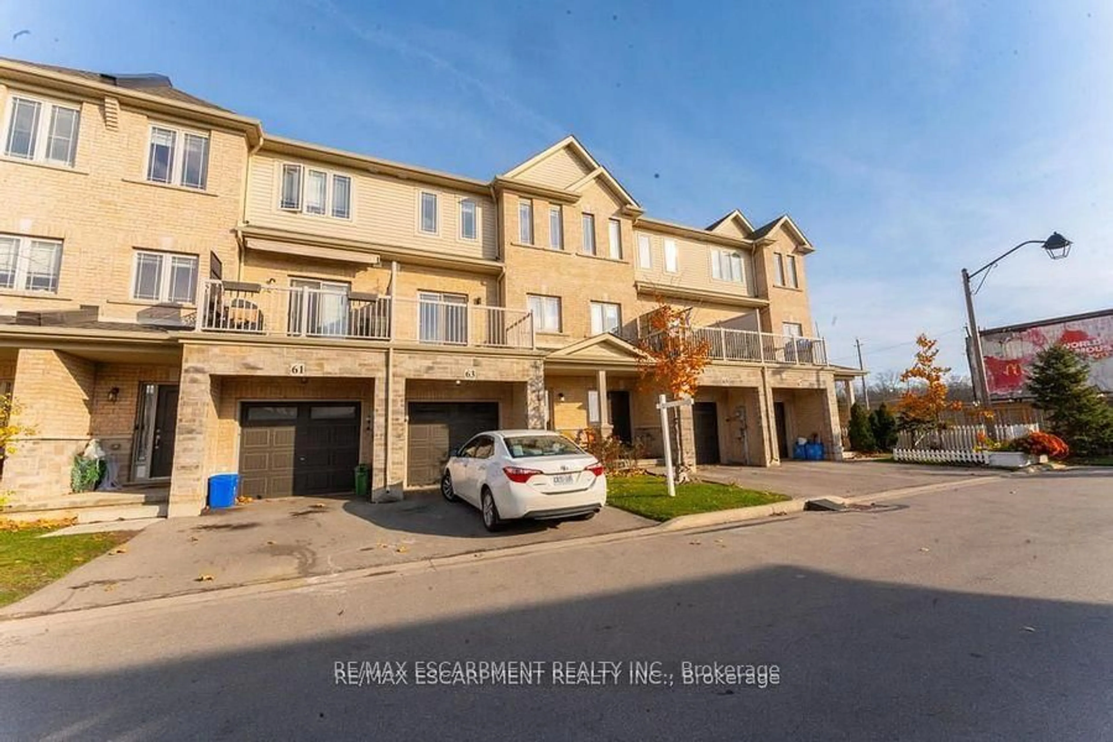 A pic from outside/outdoor area/front of a property/back of a property/a pic from drone, street for 63 Crossings Way, Hamilton Ontario L0R 1P0
