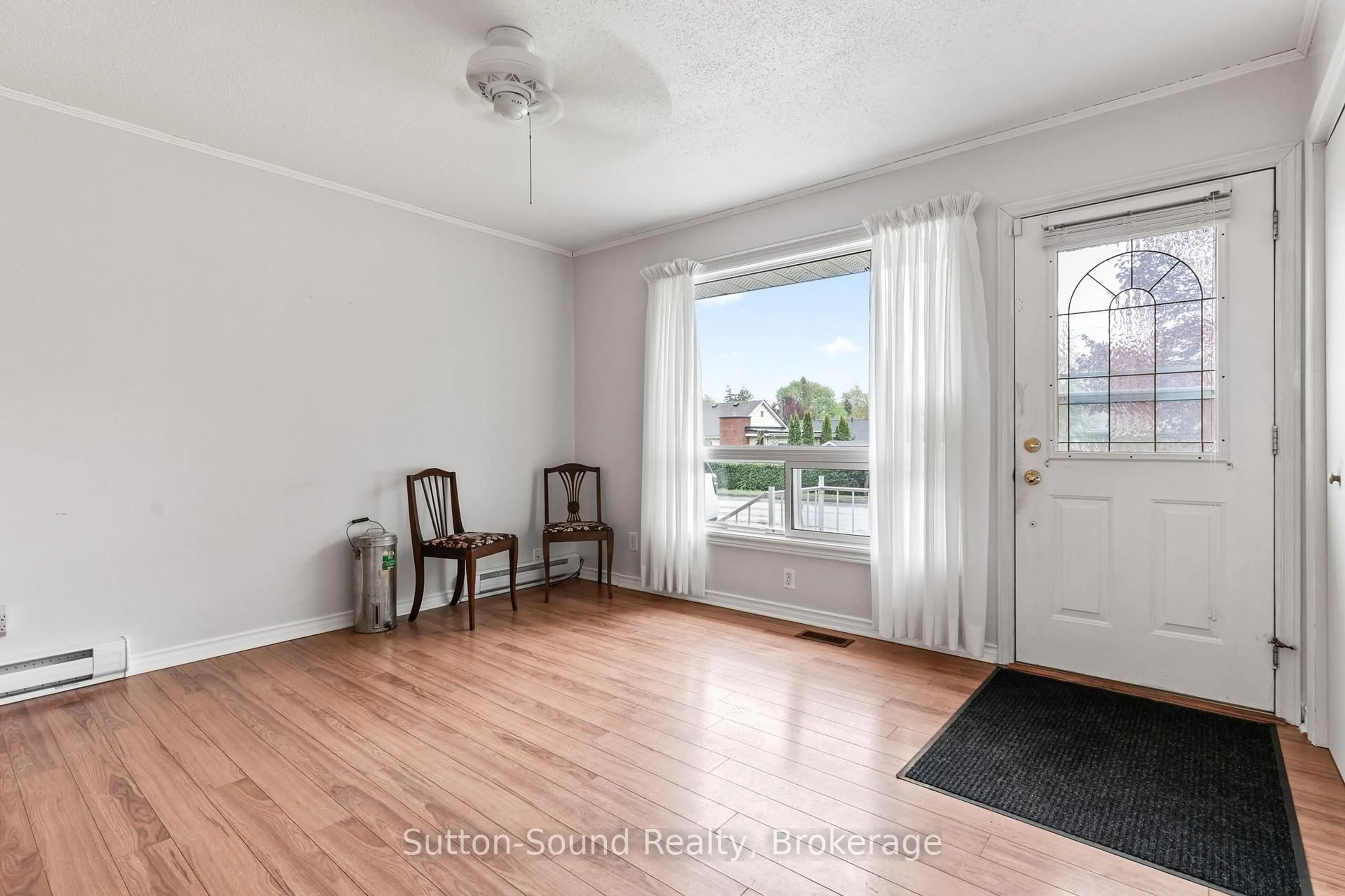 A pic of a room for 520 22nd St, Owen Sound Ontario N4K 4G3