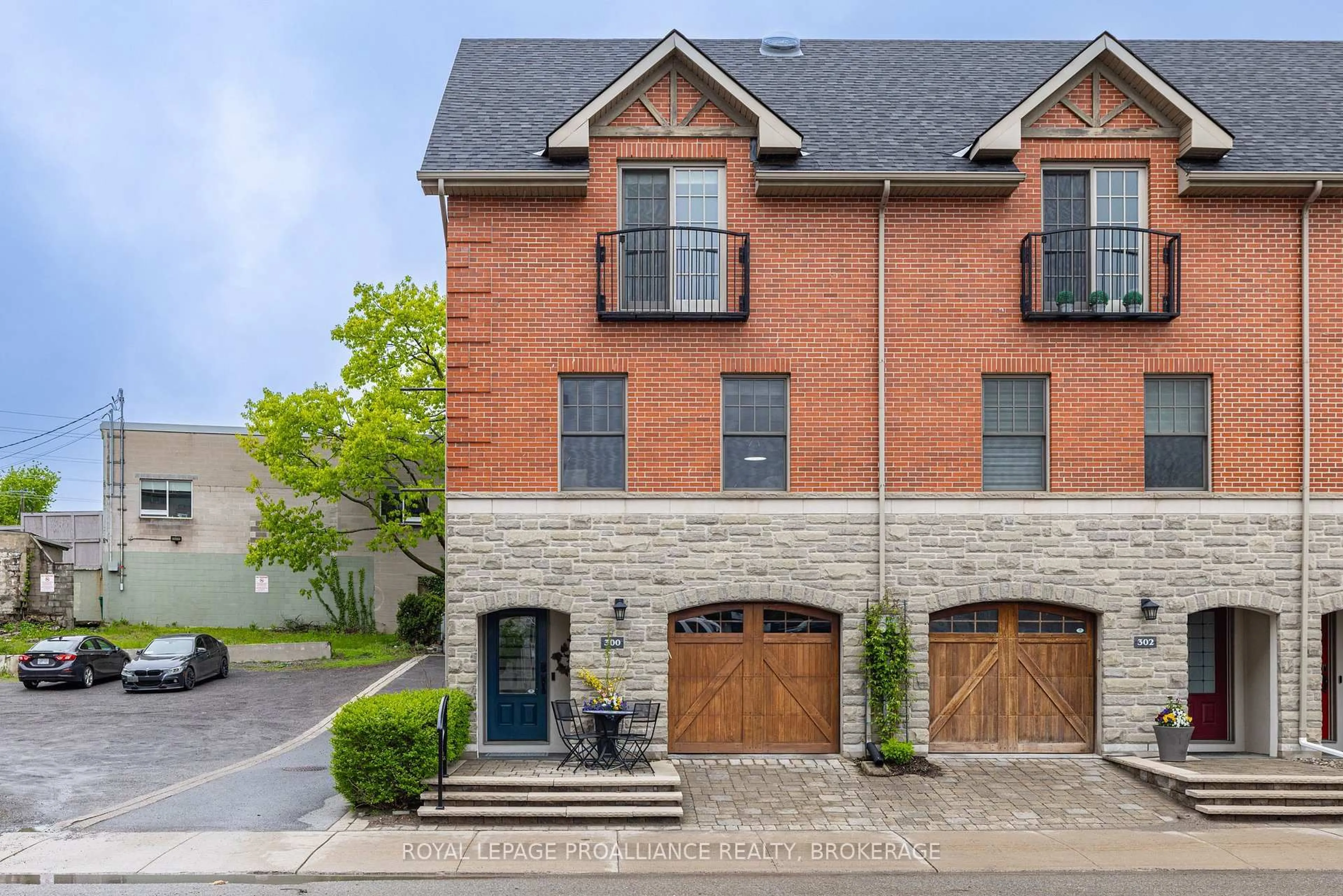 Home with brick exterior material, street for 300 Wellington St, Kingston Ontario K7K 2Z3