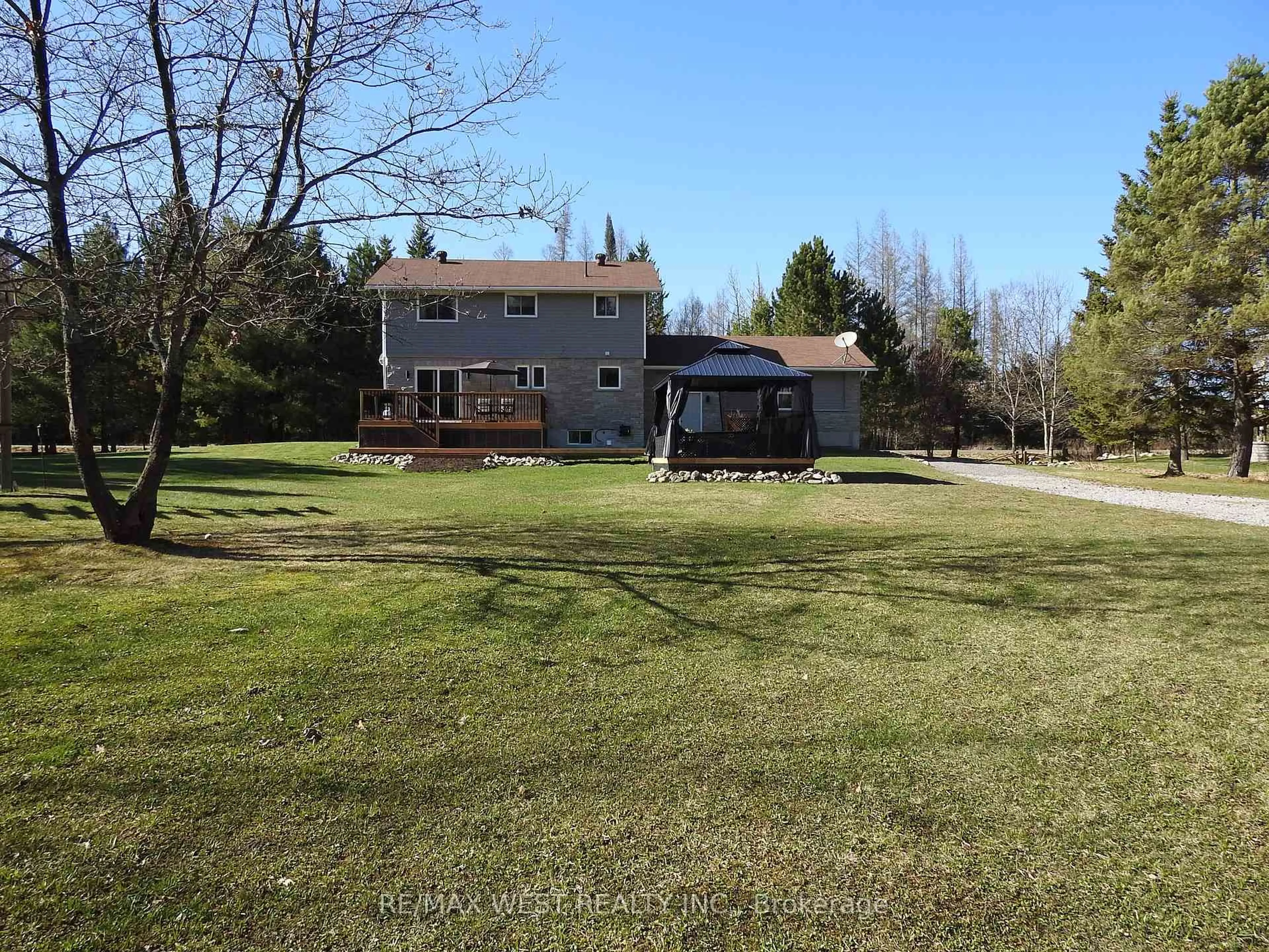 A pic from outside/outdoor area/front of a property/back of a property/a pic from drone, water/lake/river/ocean view for 2593 Alsace Rd, Nipissing Ontario P0H 1Z0