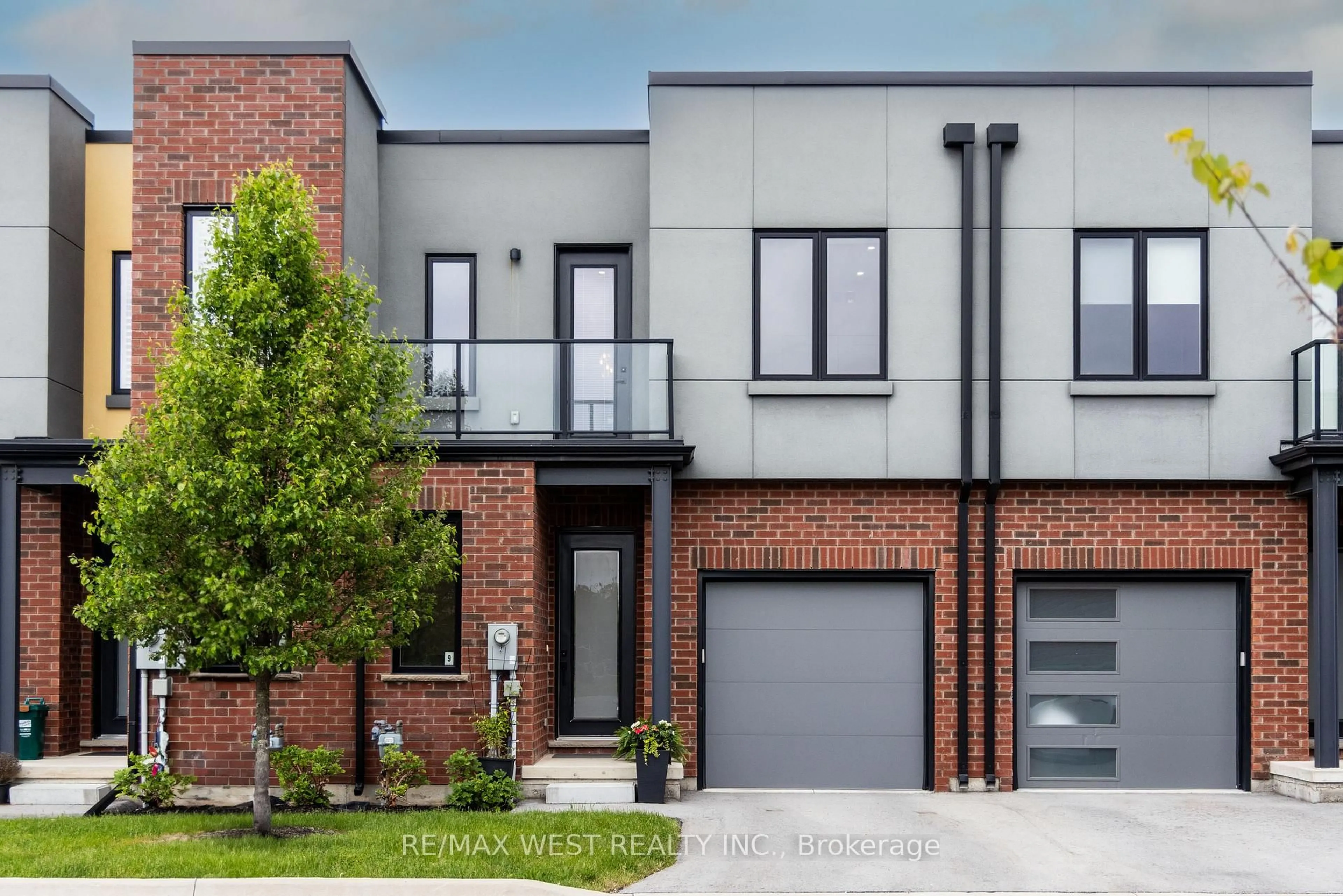 Home with brick exterior material, street for 1465 Station St, Pelham Ontario L0S 1E3