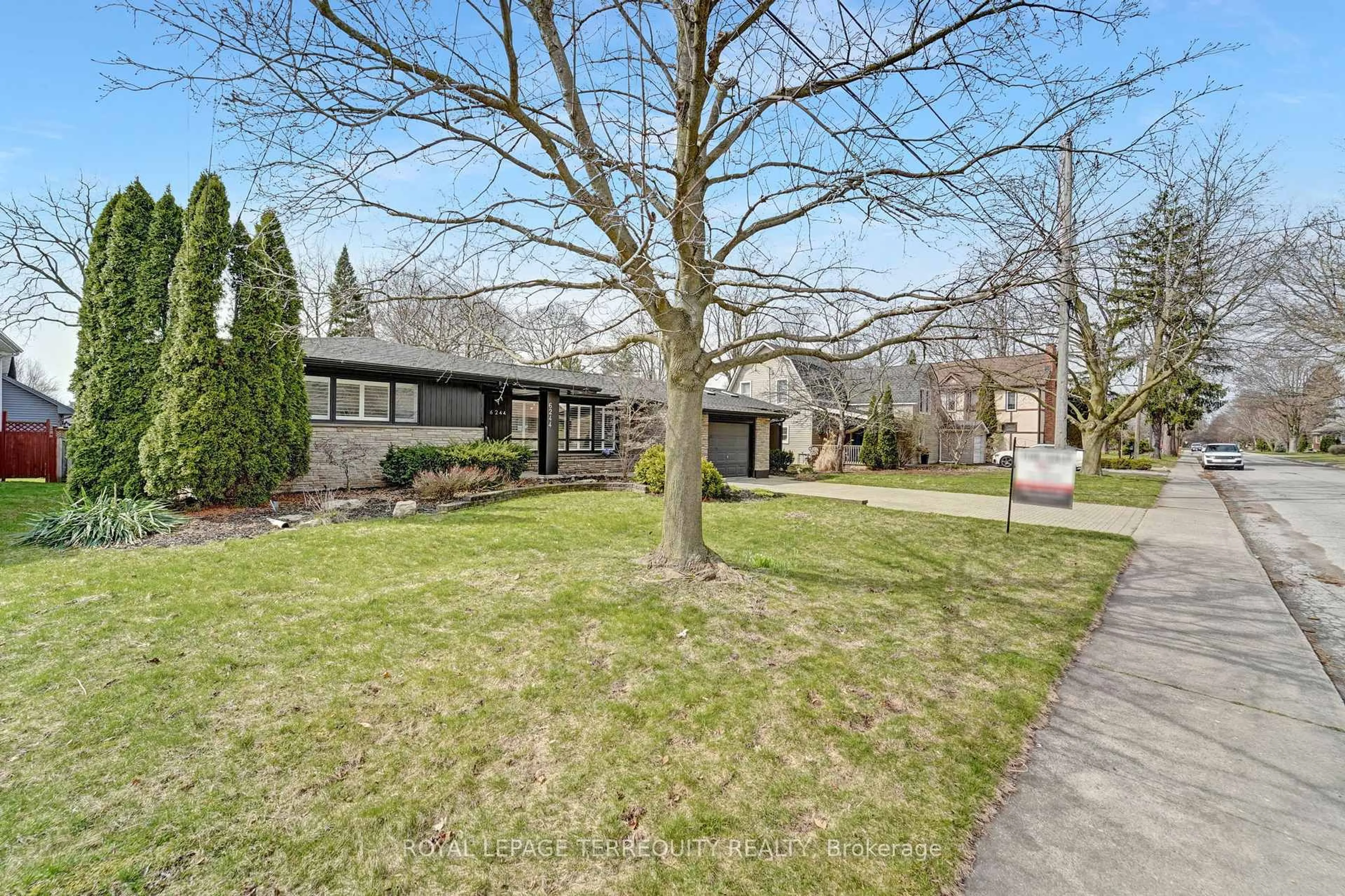 Unknown for 6244 Russell St, Niagara Falls Ontario L2J 1P1