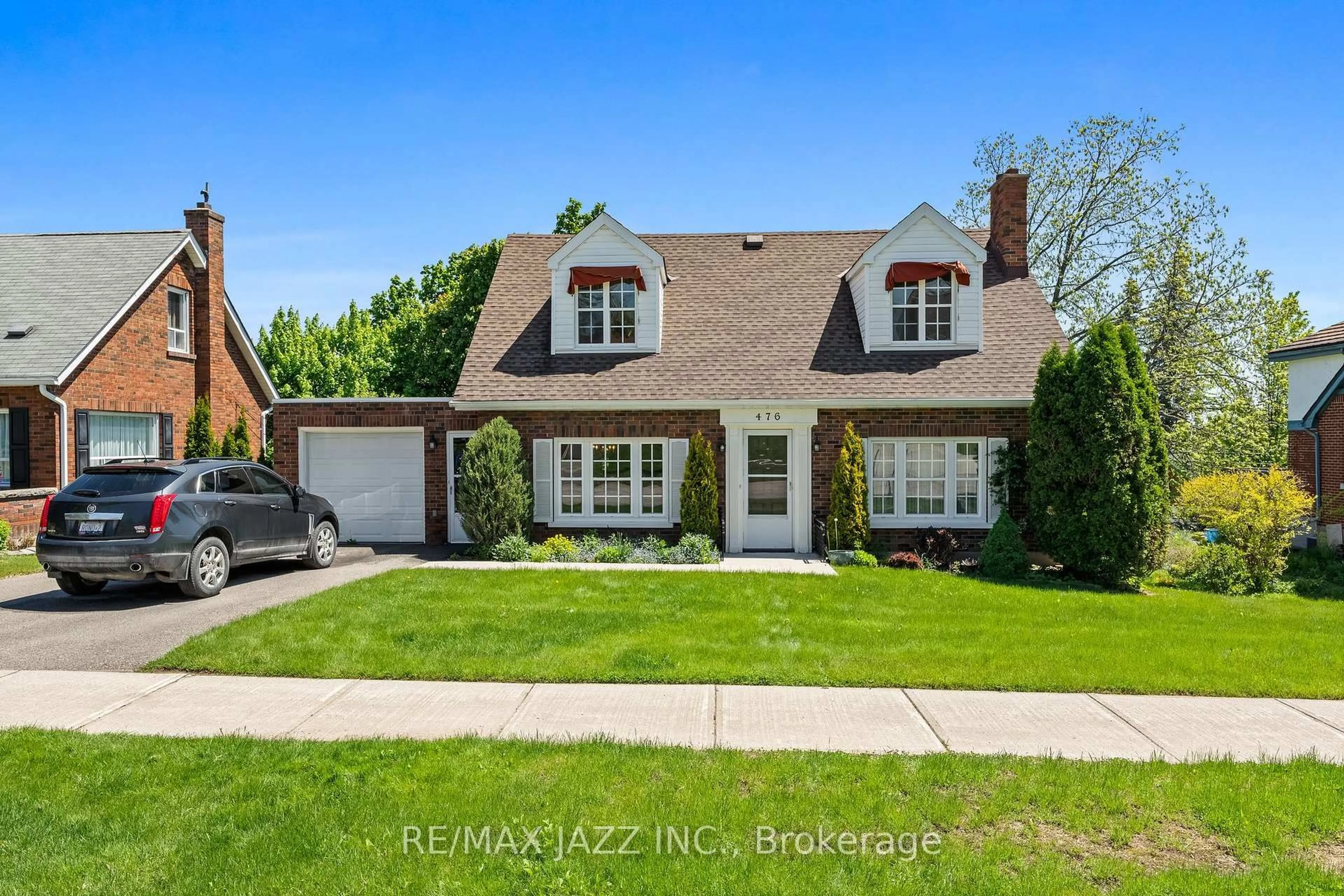 Home with brick exterior material, street for 476 Gordon Ave, Peterborough Central Ontario K9J 6G8