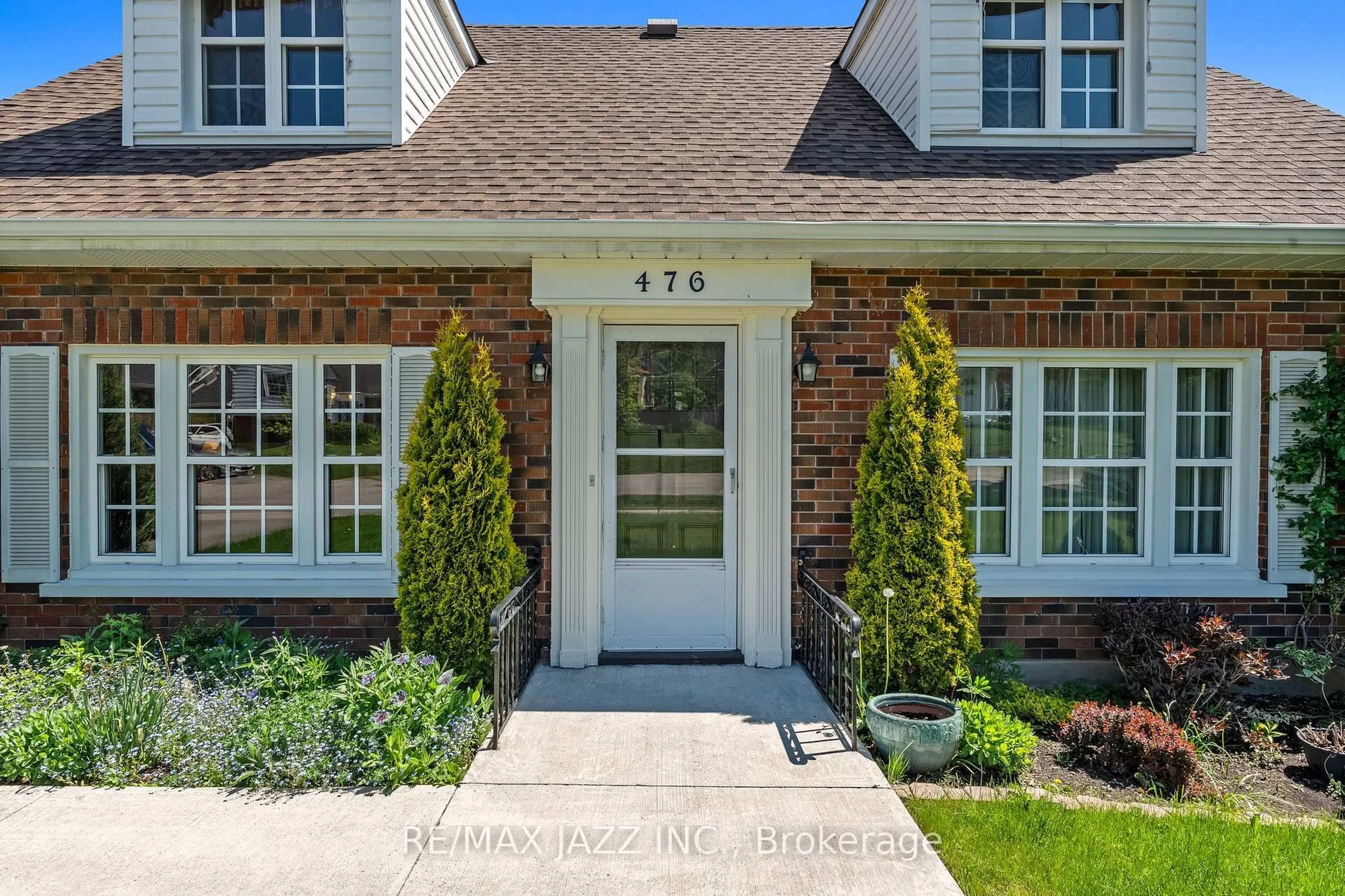 Home with brick exterior material, street for 476 Gordon Ave, Peterborough Central Ontario K9J 6G8