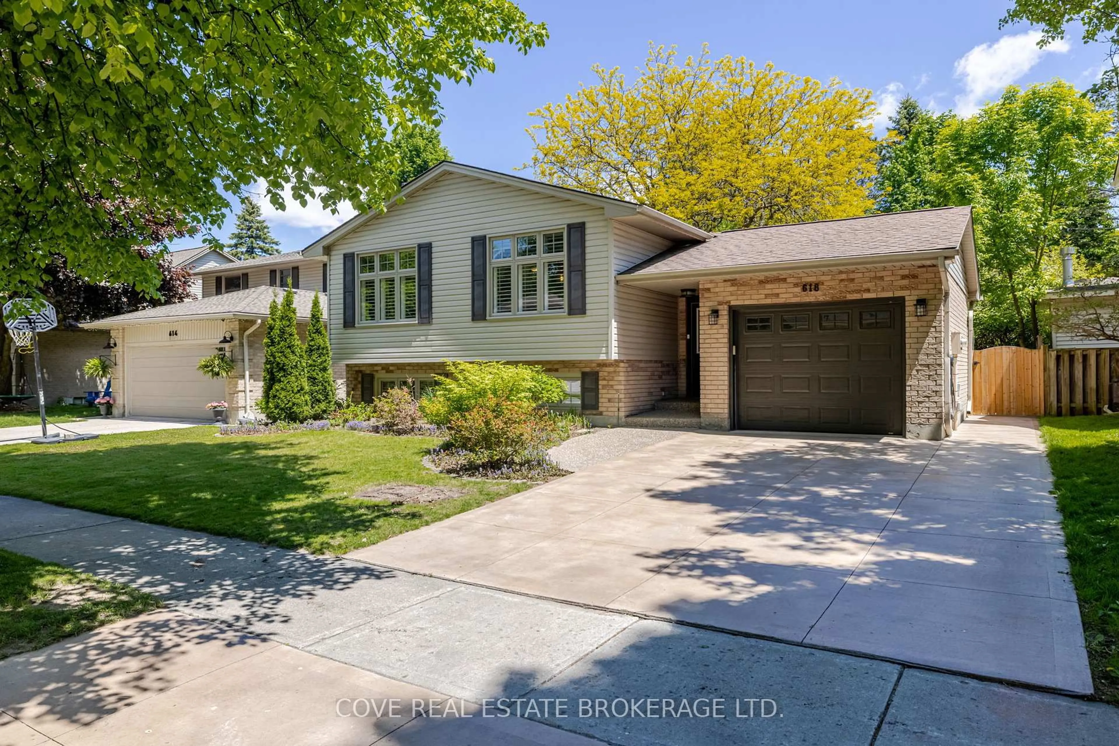 Home with brick exterior material, street for 618 Grand View Ave, London South Ontario N6K 3G6