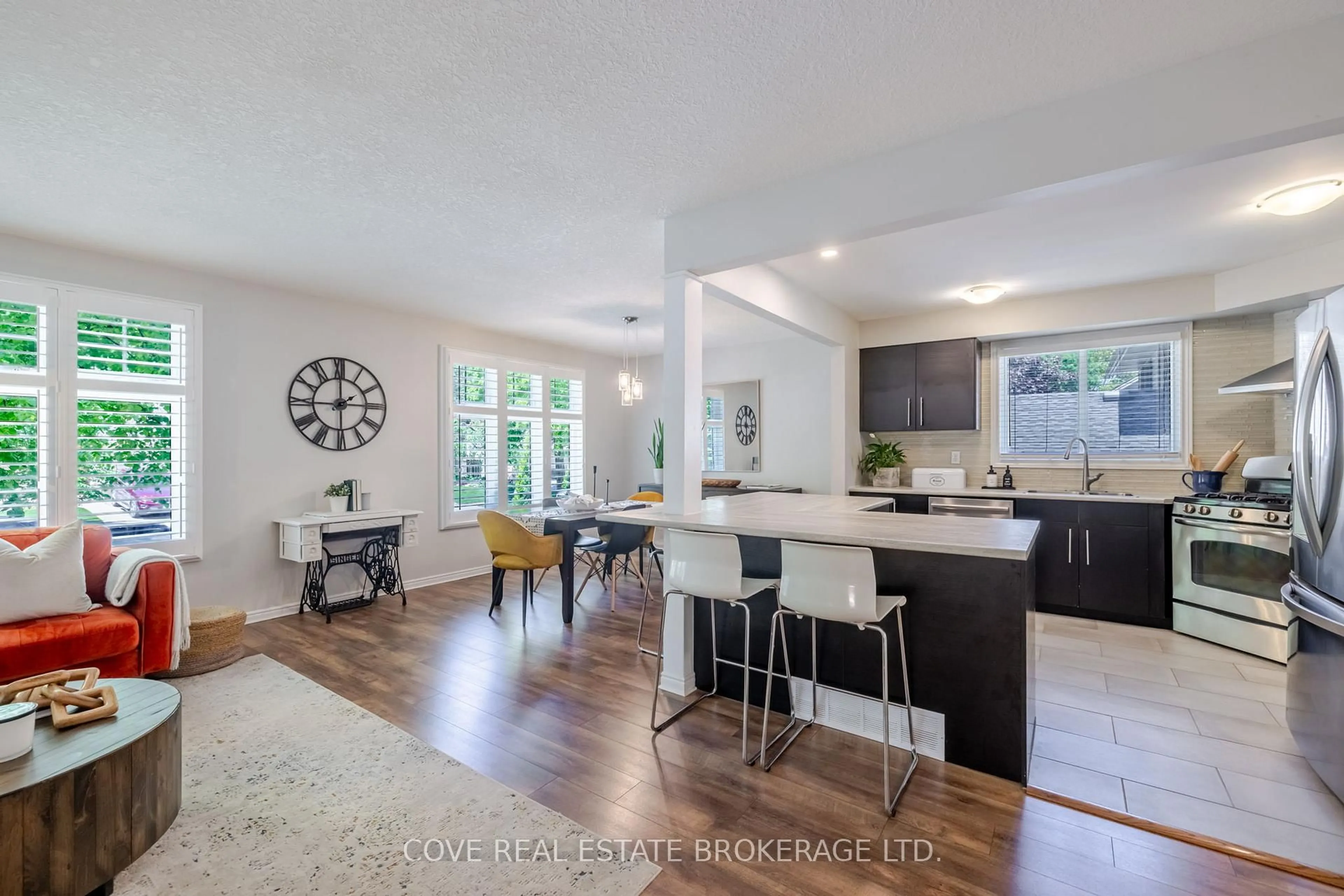 Open concept kitchen, unknown for 618 Grand View Ave, London South Ontario N6K 3G6