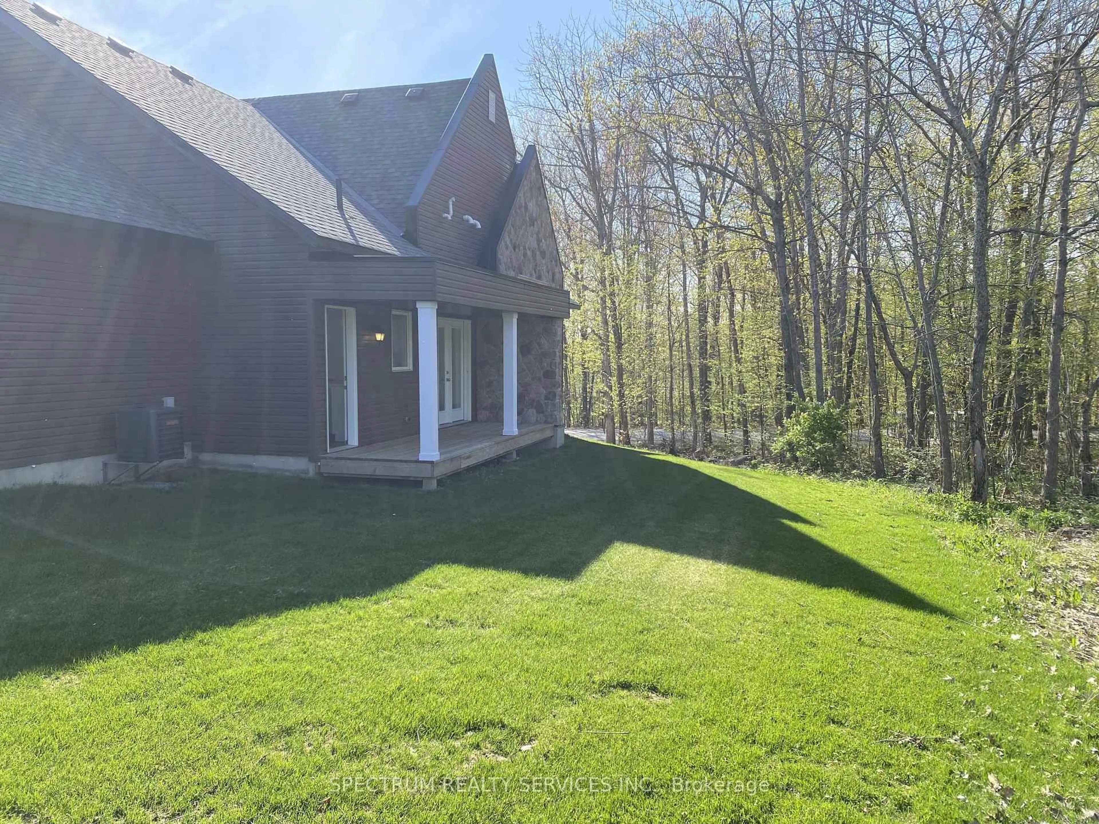 A pic from outside/outdoor area/front of a property/back of a property/a pic from drone, water/lake/river/ocean view for 6 Marina Village Dr, Georgian Bay Ontario L0K 1S0