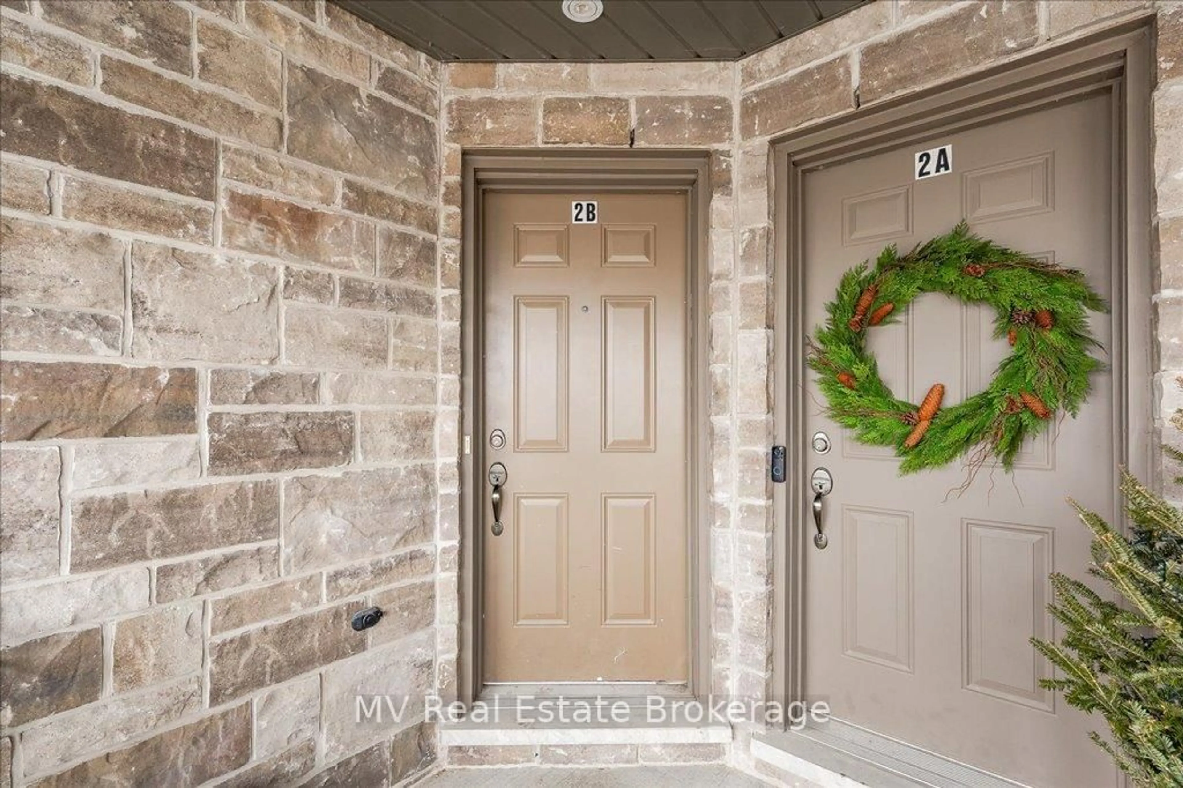 Indoor entryway for 85 Mullin Dr #2B, Guelph Ontario N1E 0R4