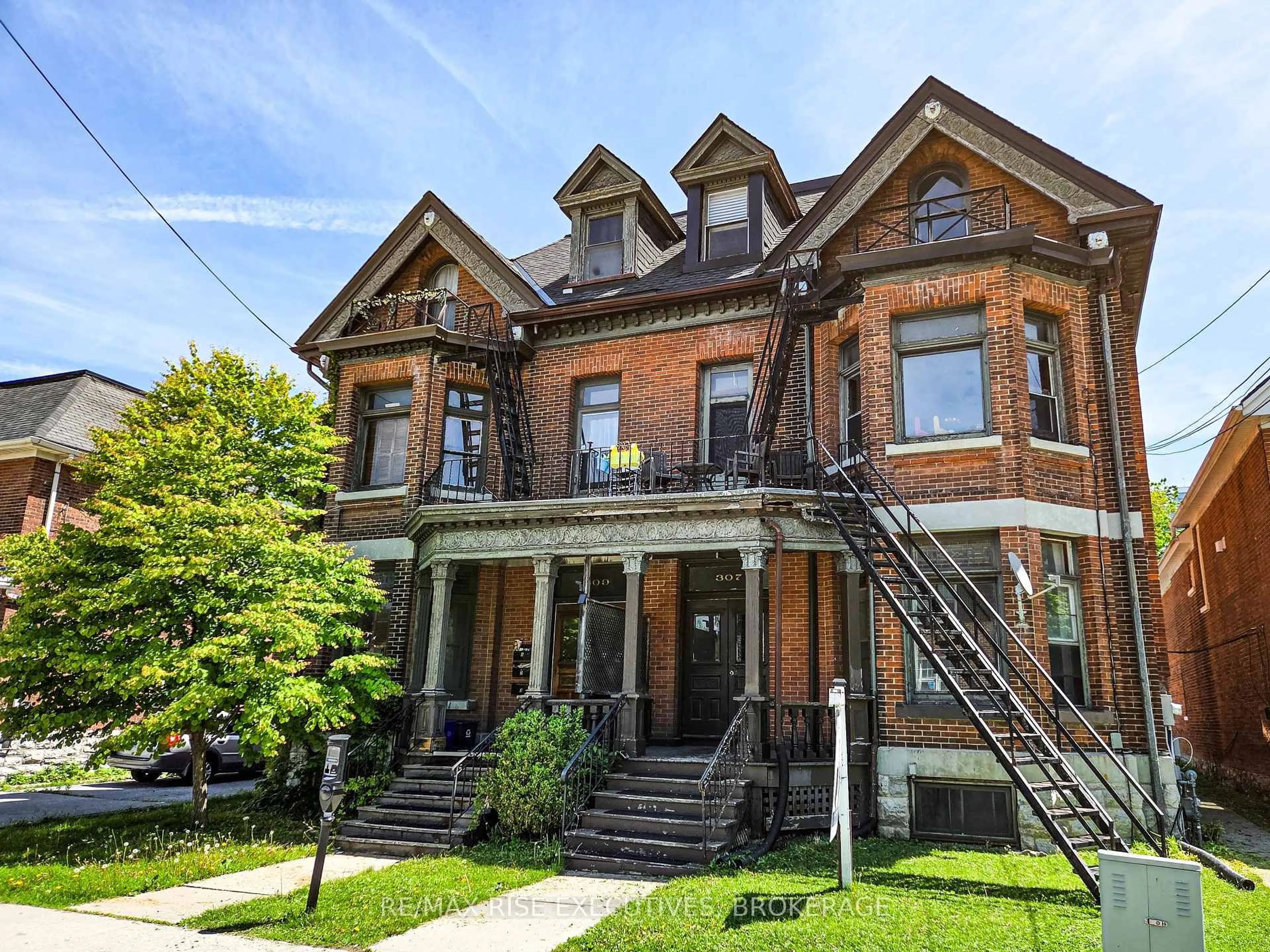 Home with brick exterior material, building for 307 Alfred St, Kingston Ontario K7L 3S4