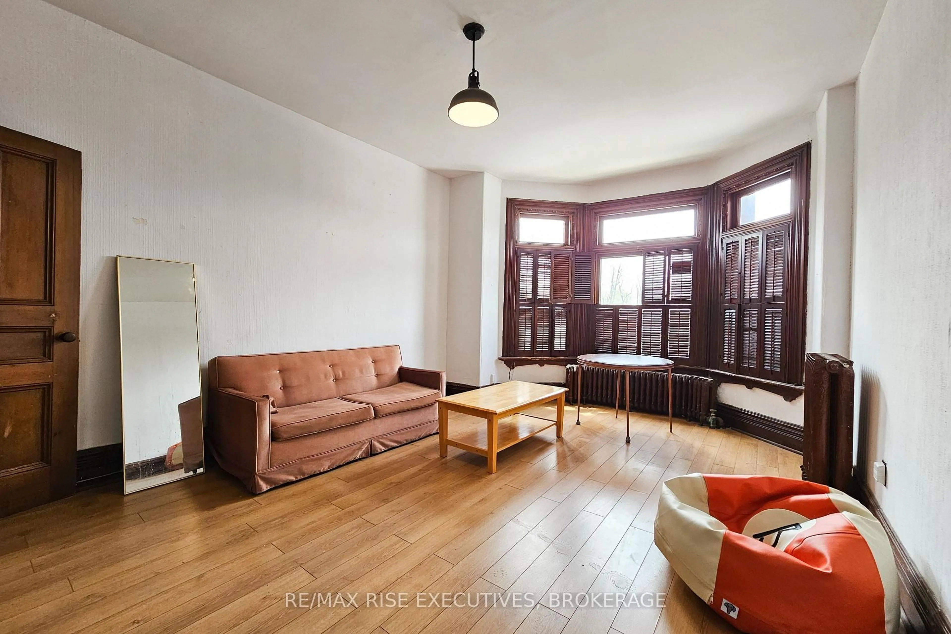 Living room with furniture, unknown for 307 Alfred St, Kingston Ontario K7L 3S4