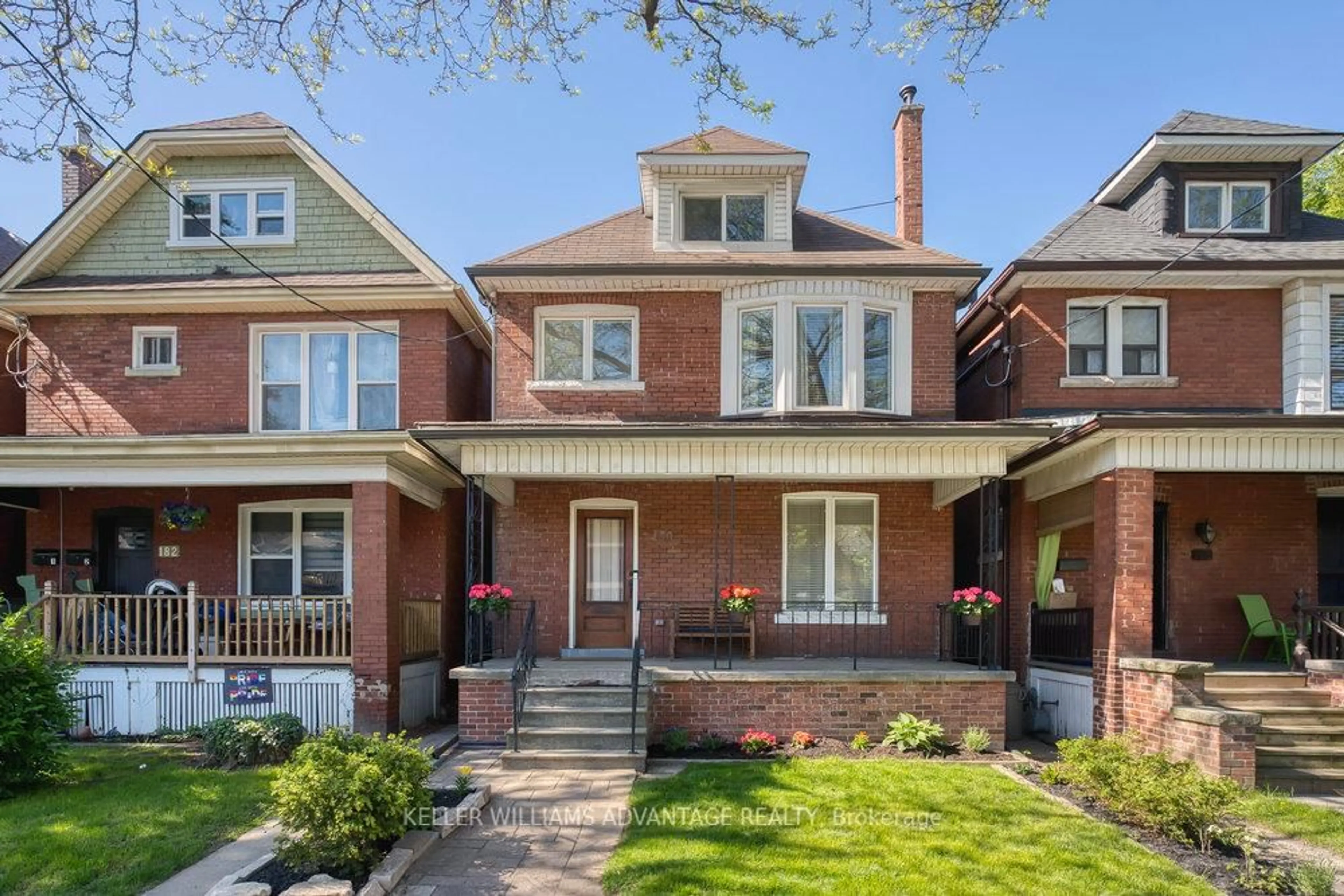 Home with brick exterior material, street for 180 Maplewood Ave, Hamilton Ontario L8M 1X7