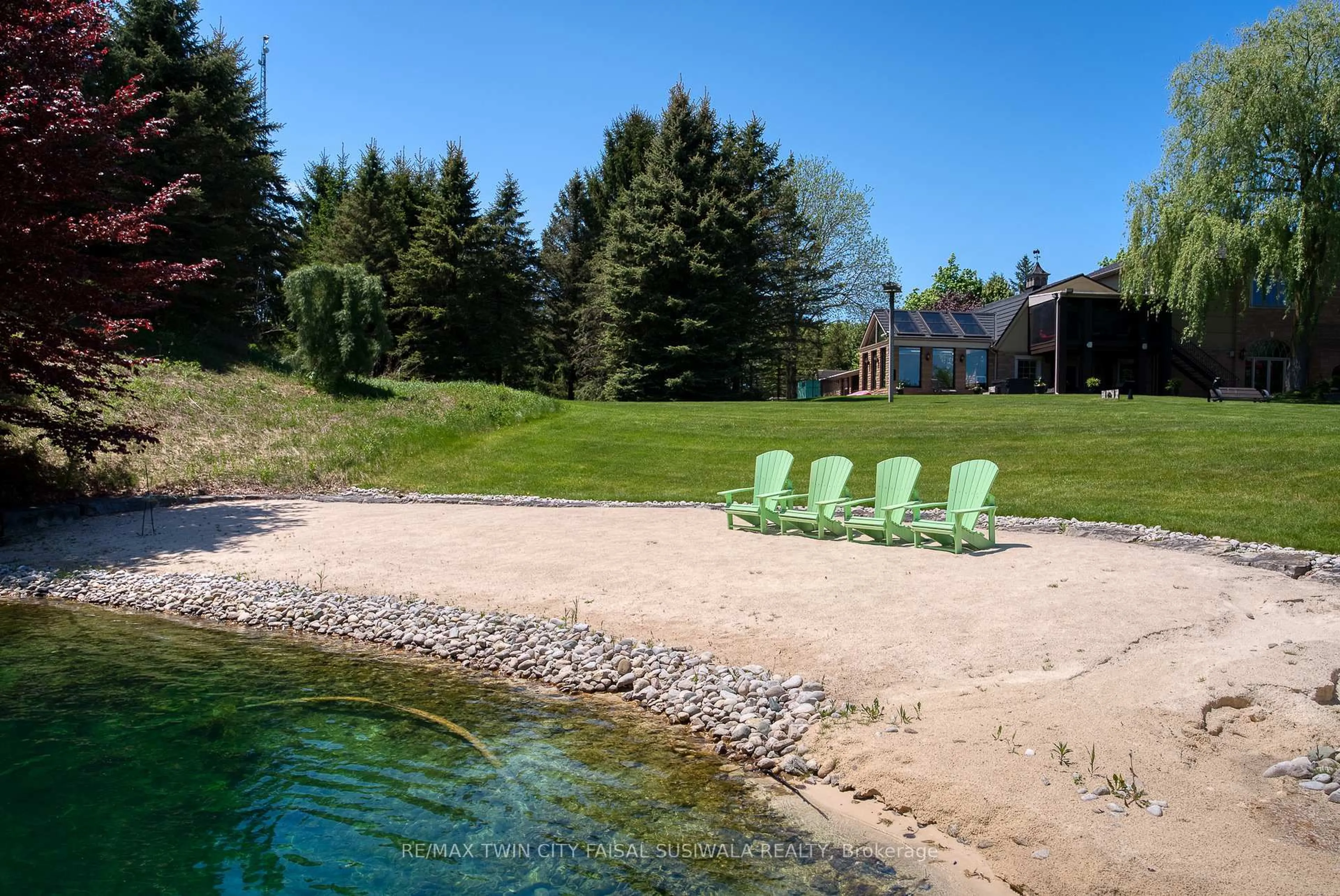Patio, water/lake/river/ocean view for 1927 Shellard Rd, Cambridge Ontario N1R 5S7