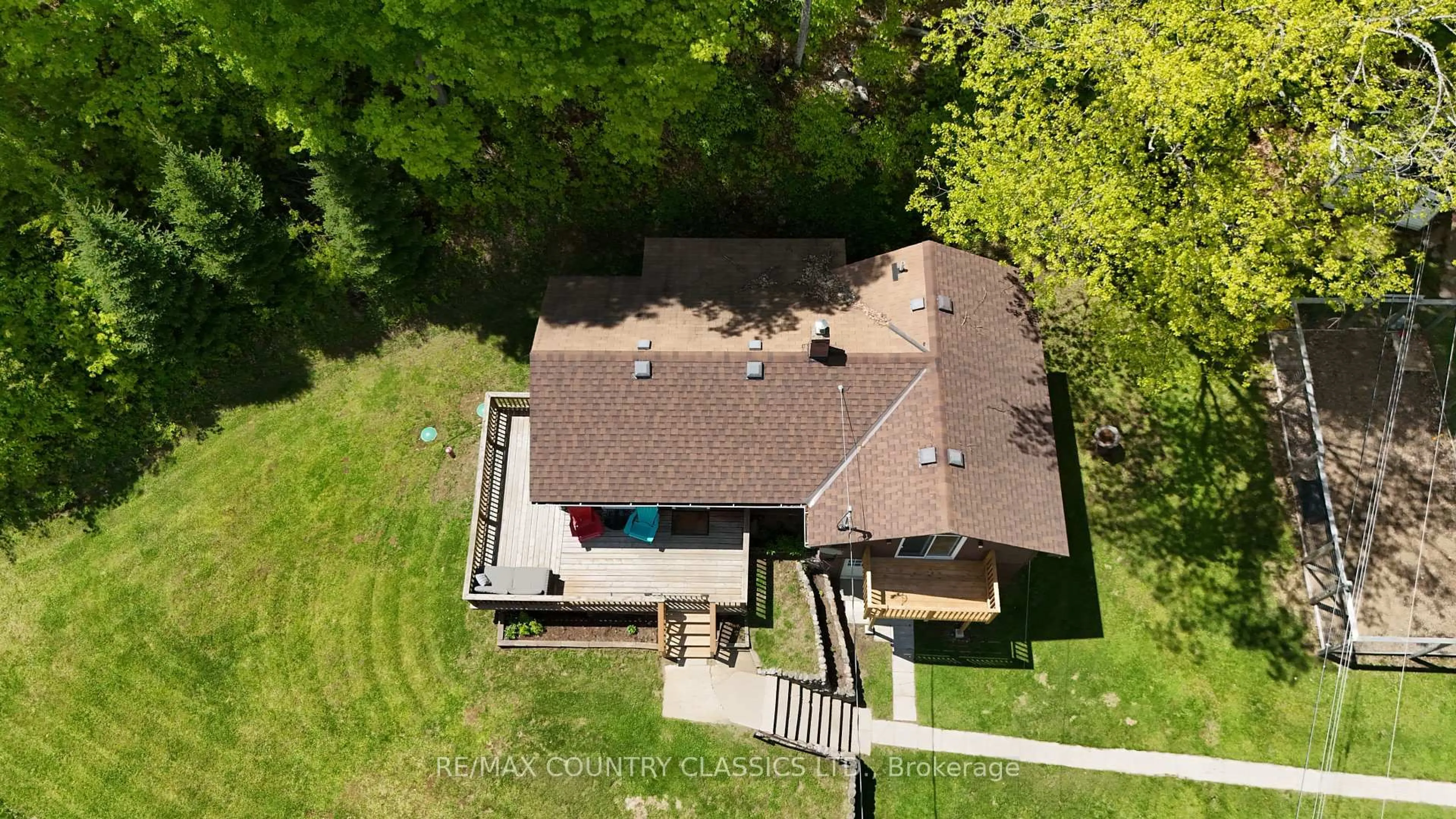 A pic from outside/outdoor area/front of a property/back of a property/a pic from drone, unknown for 164 Trout Lake Rd, Bancroft Ontario K0L 1C0