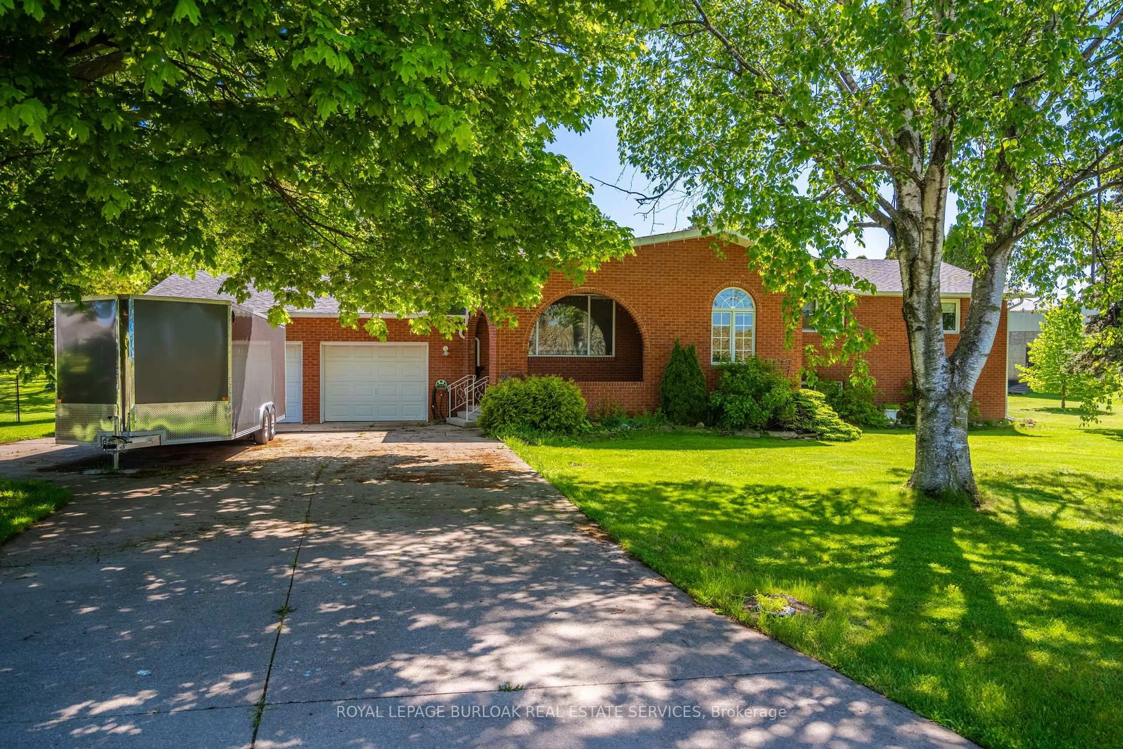Home with brick exterior material, street for 1521 Irvine Rd, Niagara-on-the-Lake Ontario L0S 1J0
