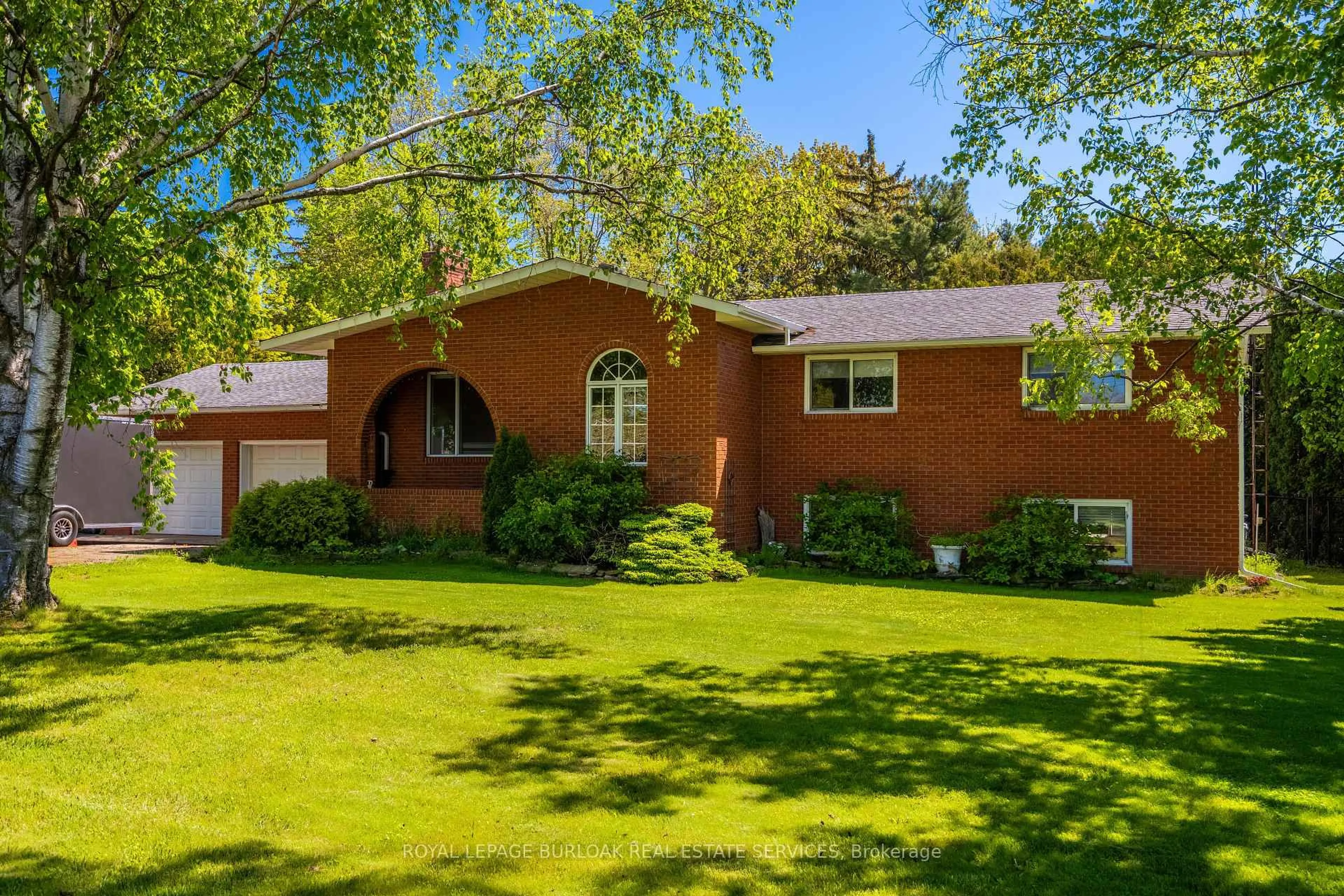 Home with brick exterior material, unknown for 1521 Irvine Rd, Niagara-on-the-Lake Ontario L0S 1J0
