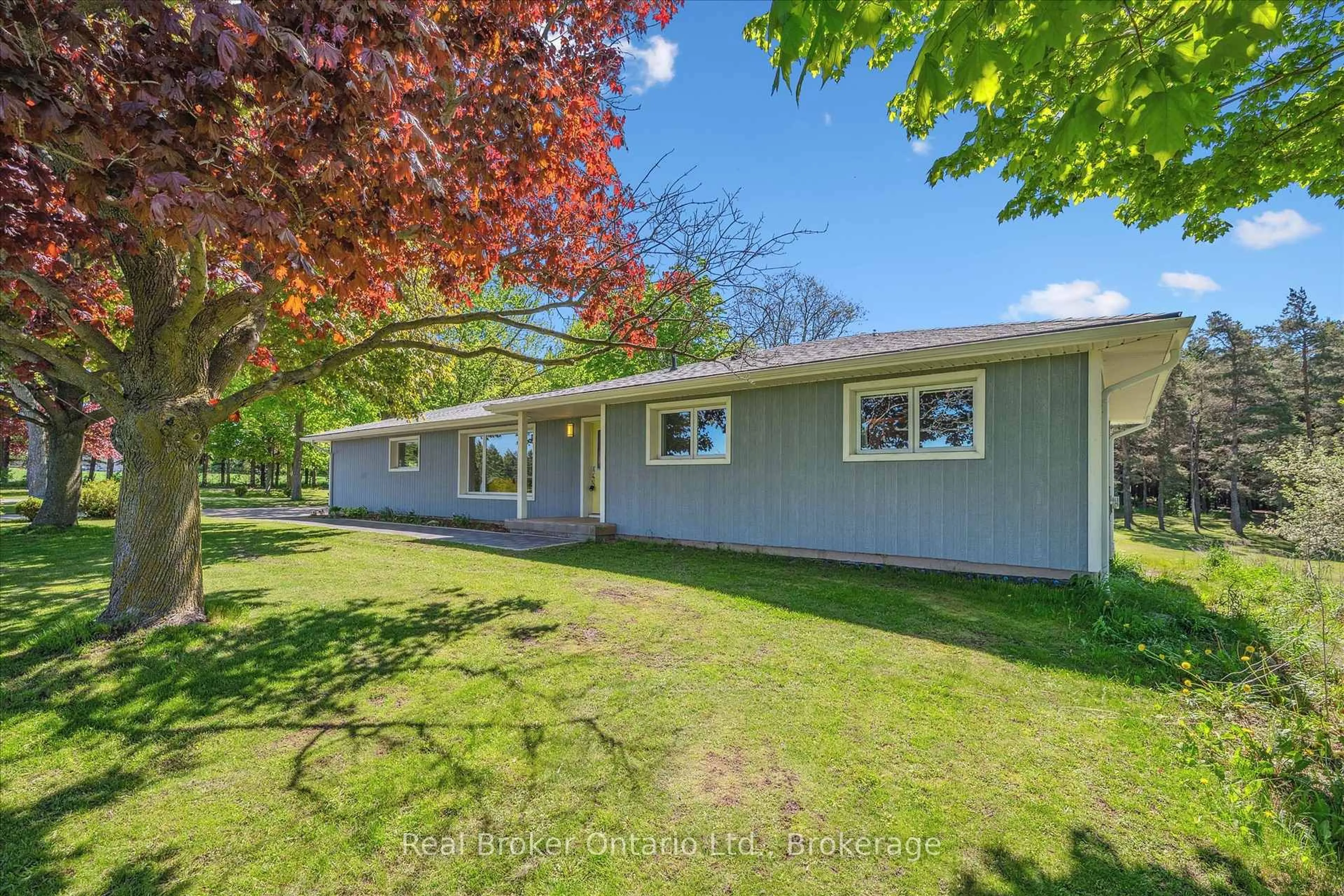 A pic from outside/outdoor area/front of a property/back of a property/a pic from drone, street for 9435 Wellington Road 22, Erin Ontario N0B 1Z0