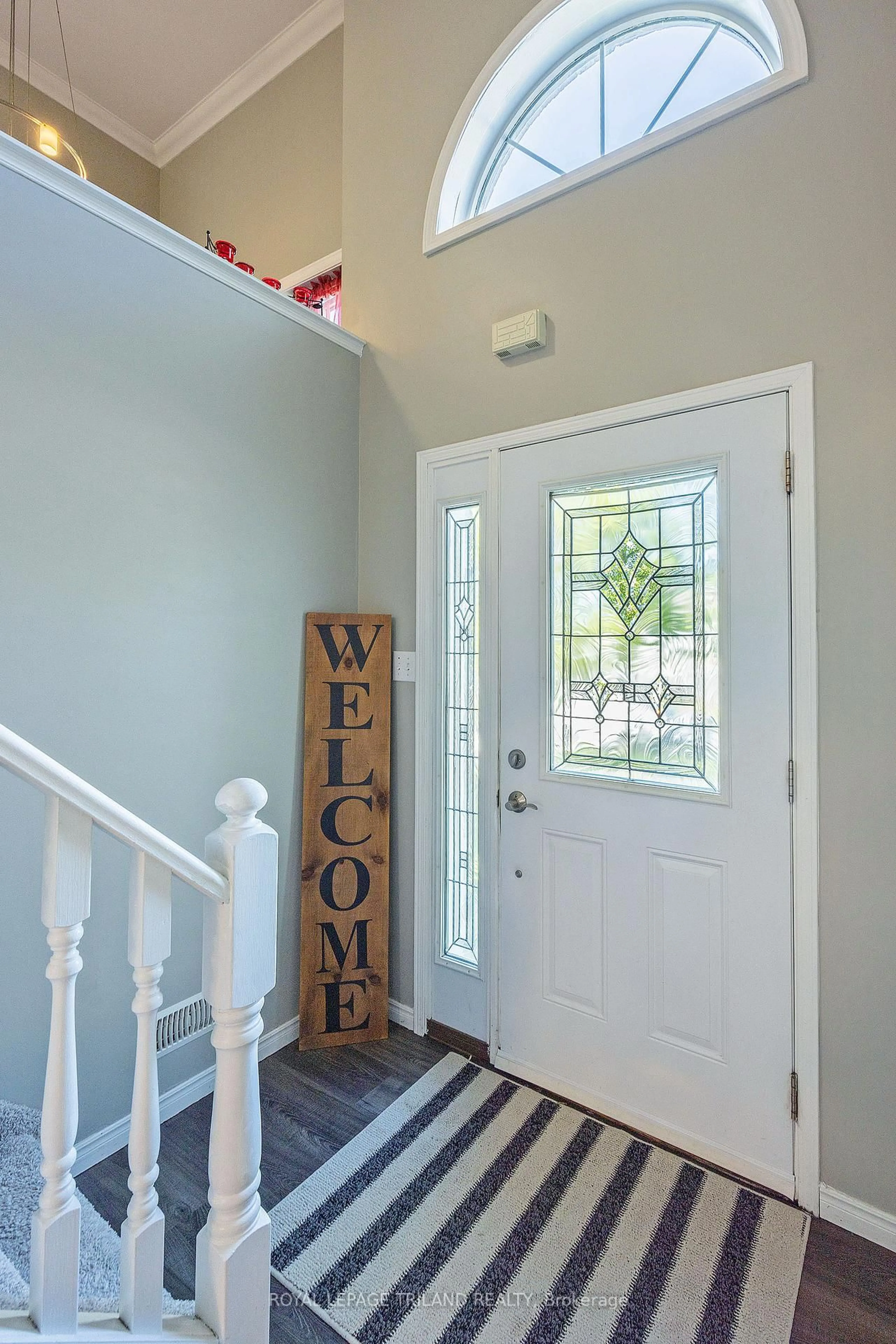 Indoor entryway for 80 Tanner Dr, London East Ontario N5W 6B5