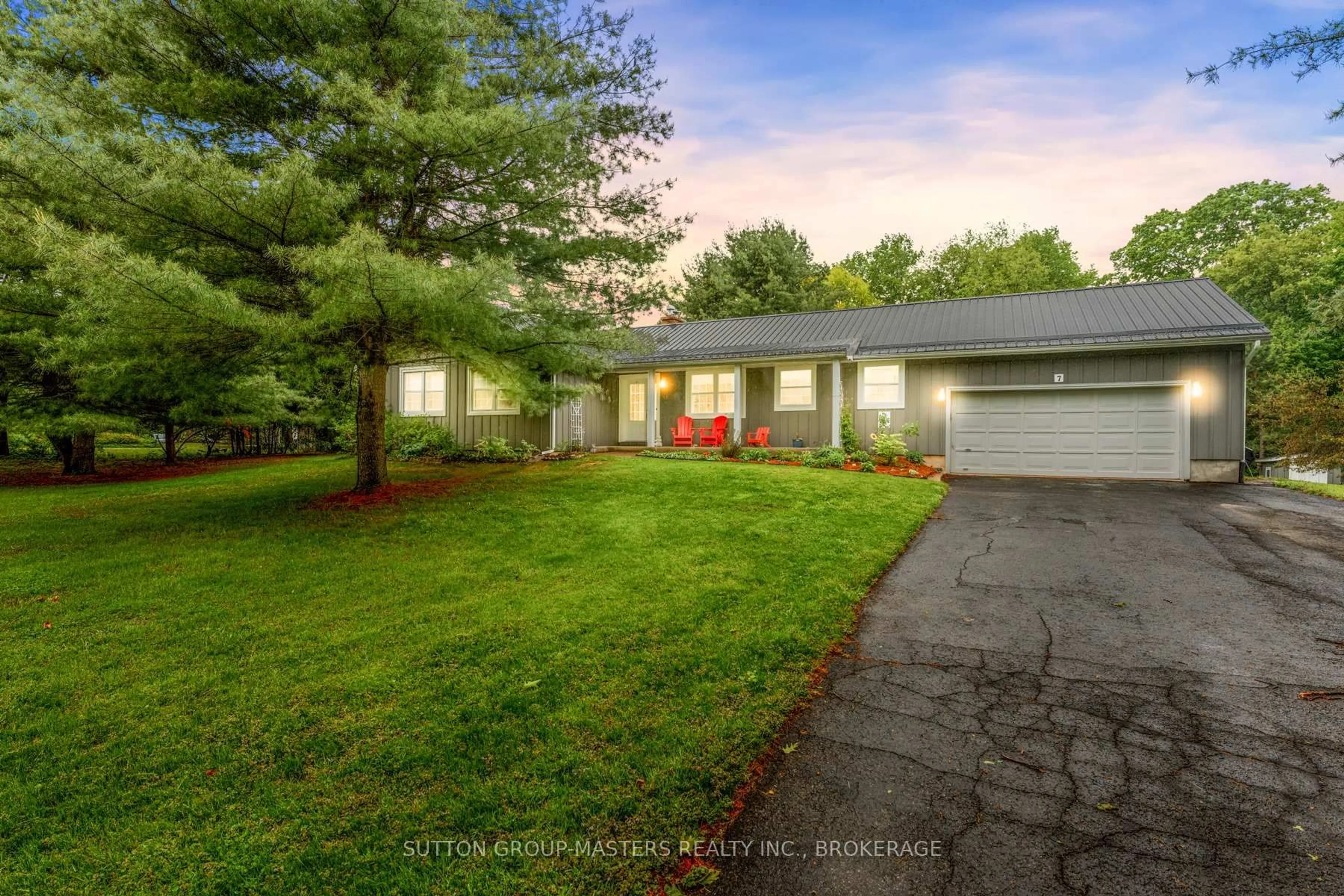 A pic from outside/outdoor area/front of a property/back of a property/a pic from drone, street for 7 Mill St, Westport Ontario K0G 1X0