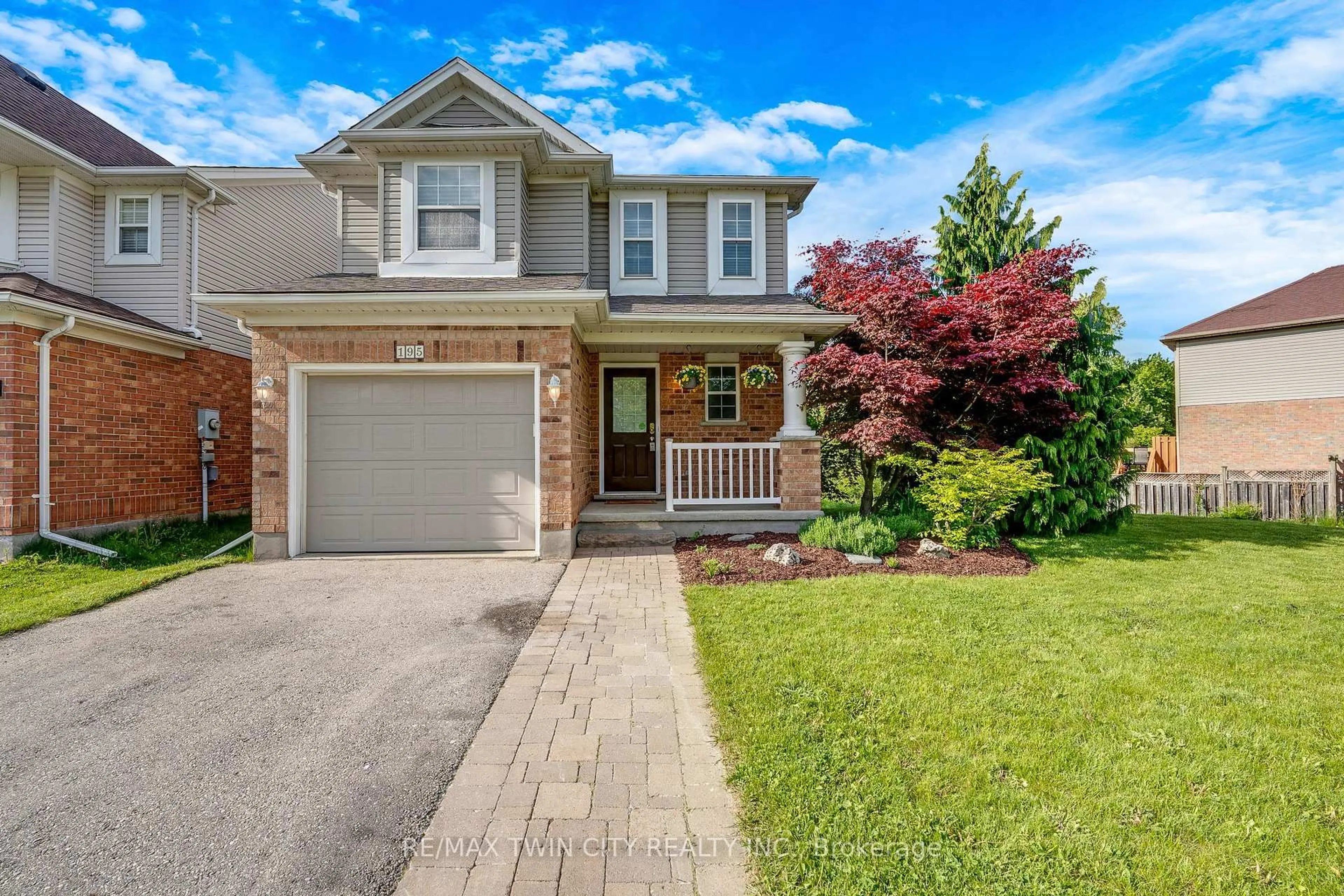 Home with brick exterior material, street for 195 Pineland Crt, Waterloo Ontario N2T 2S3