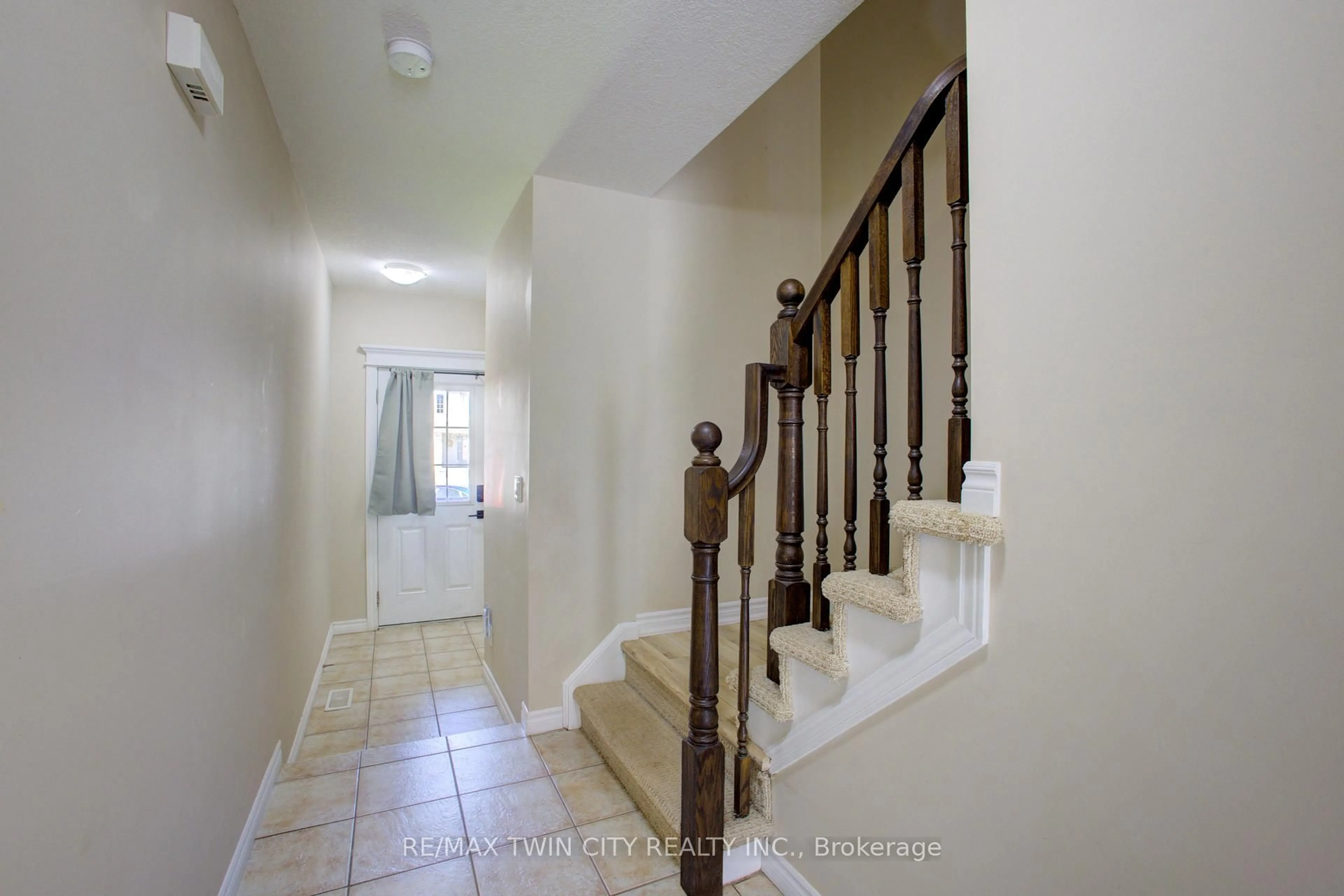 Unknown for 54 Curzon Cres, Guelph Ontario N1K 1Z9