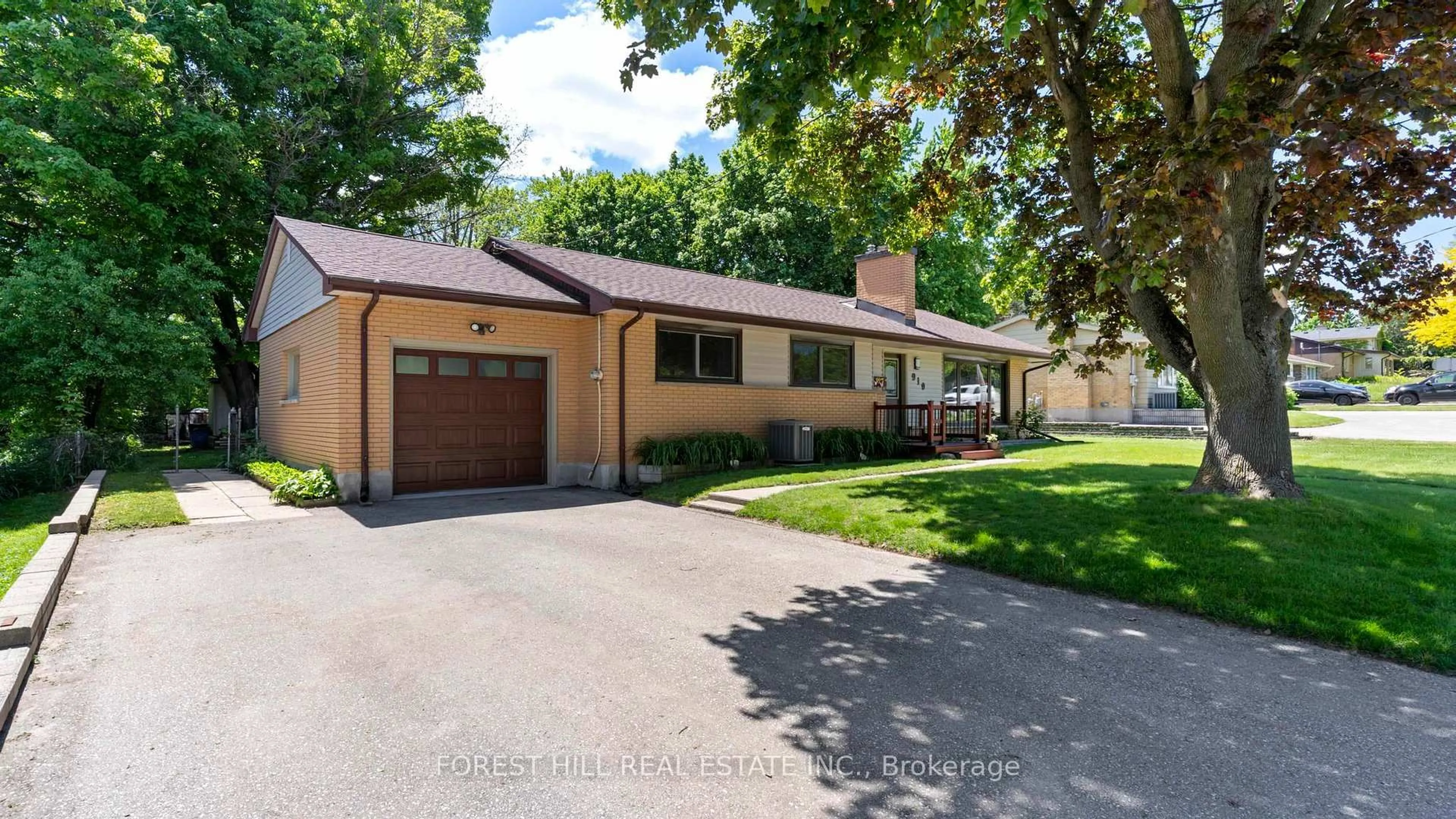 Home with brick exterior material, street for 910 Oxford St, London North Ontario N6H 1V3