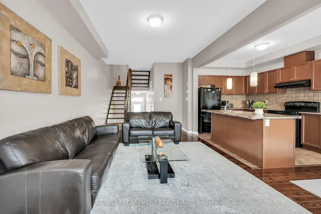 Additional property image - 121 Bankfield Cres