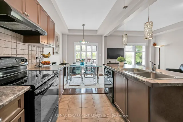 Additional property image - 121 Bankfield Cres