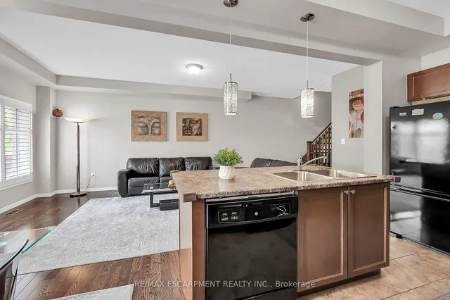 Additional property image - 121 Bankfield Cres