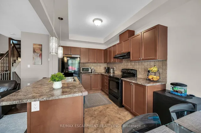 Additional property image - 121 Bankfield Cres
