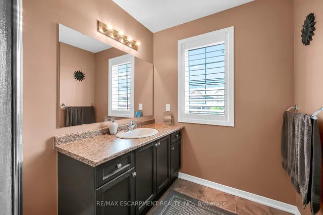 Additional property image - 121 Bankfield Cres