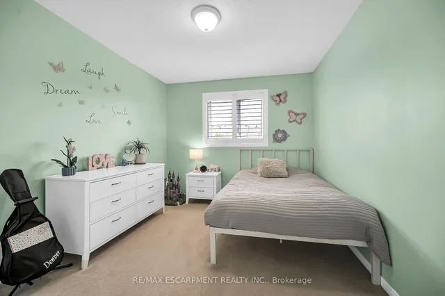 Additional property image - 121 Bankfield Cres