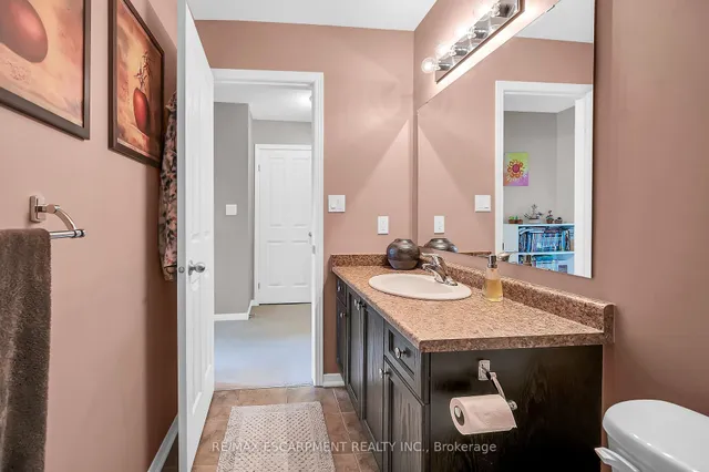 Additional property image - 121 Bankfield Cres