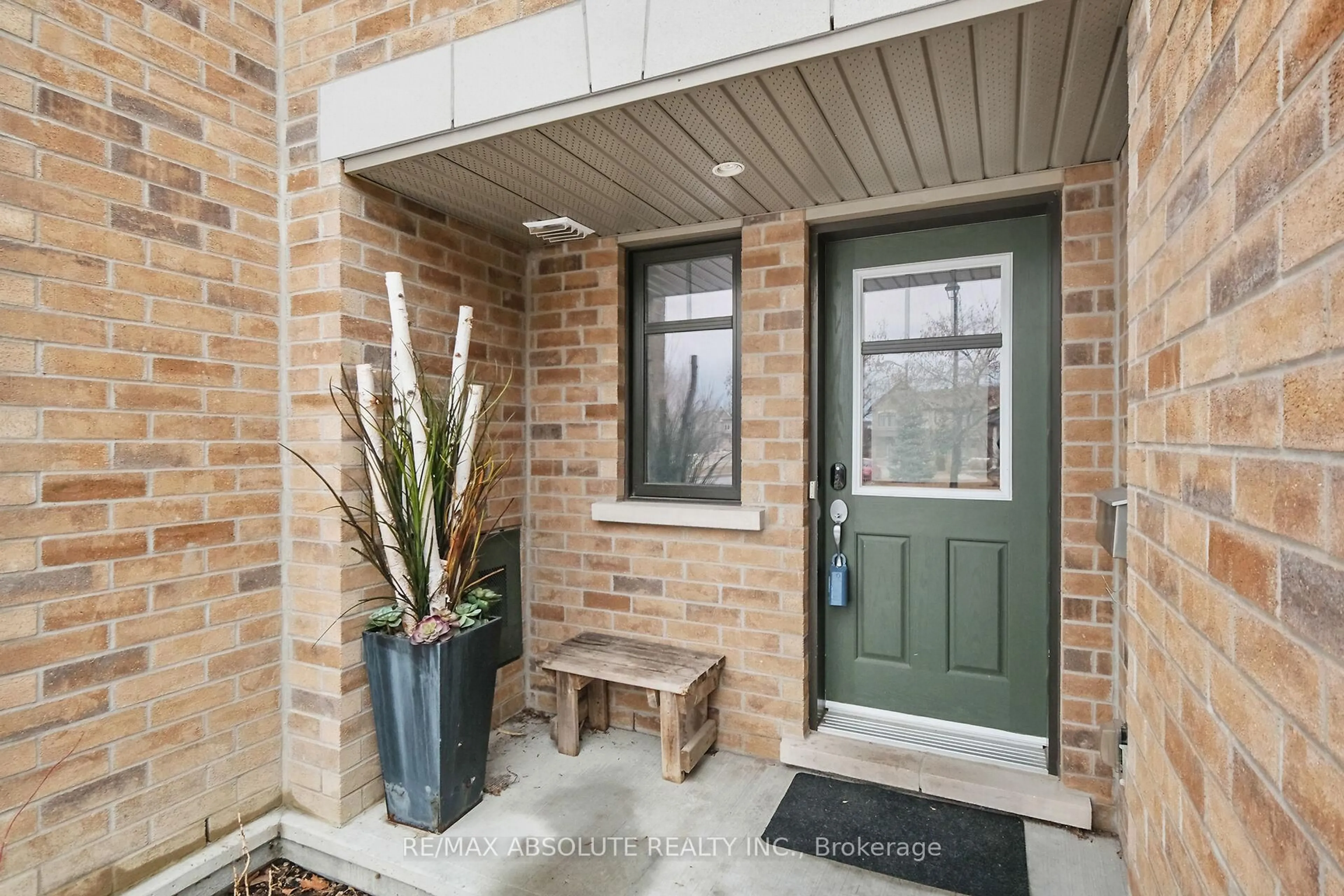 Indoor entryway for 575 Petrichor Cres, Ottawa Ontario K4A 0Y4