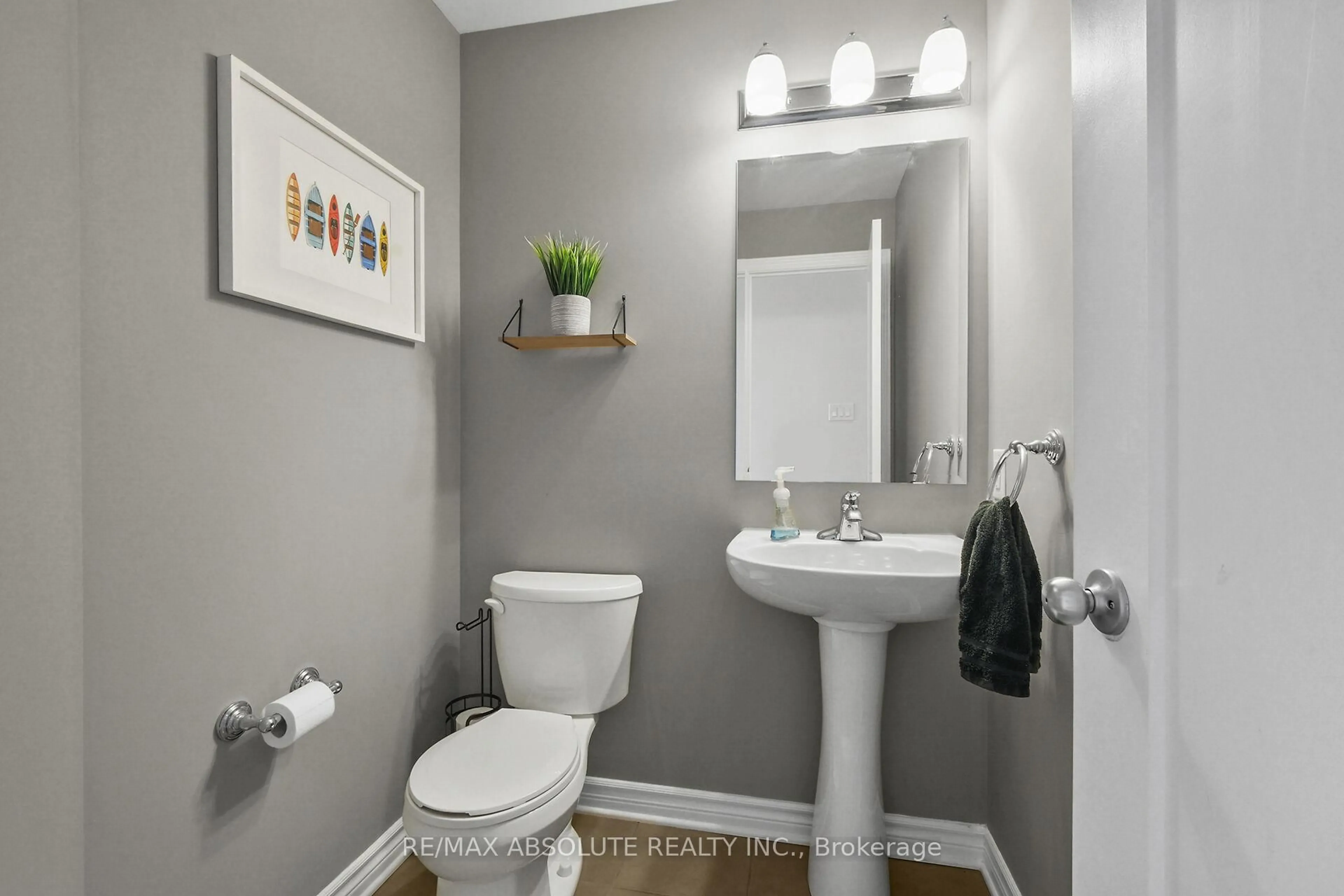Standard bathroom, ceramic/tile floor for 575 Petrichor Cres, Ottawa Ontario K4A 0Y4
