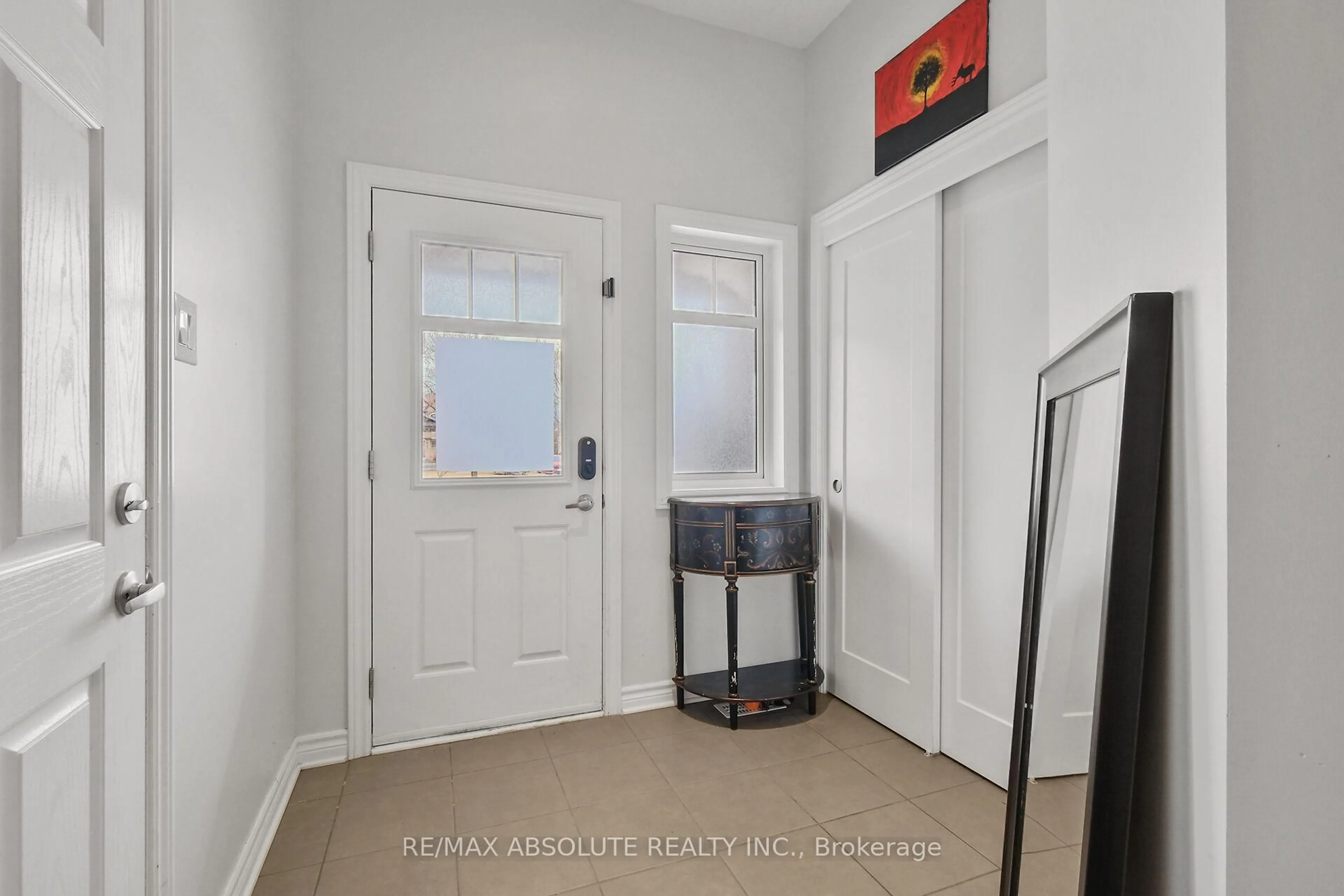 Indoor entryway for 575 Petrichor Cres, Ottawa Ontario K4A 0Y4