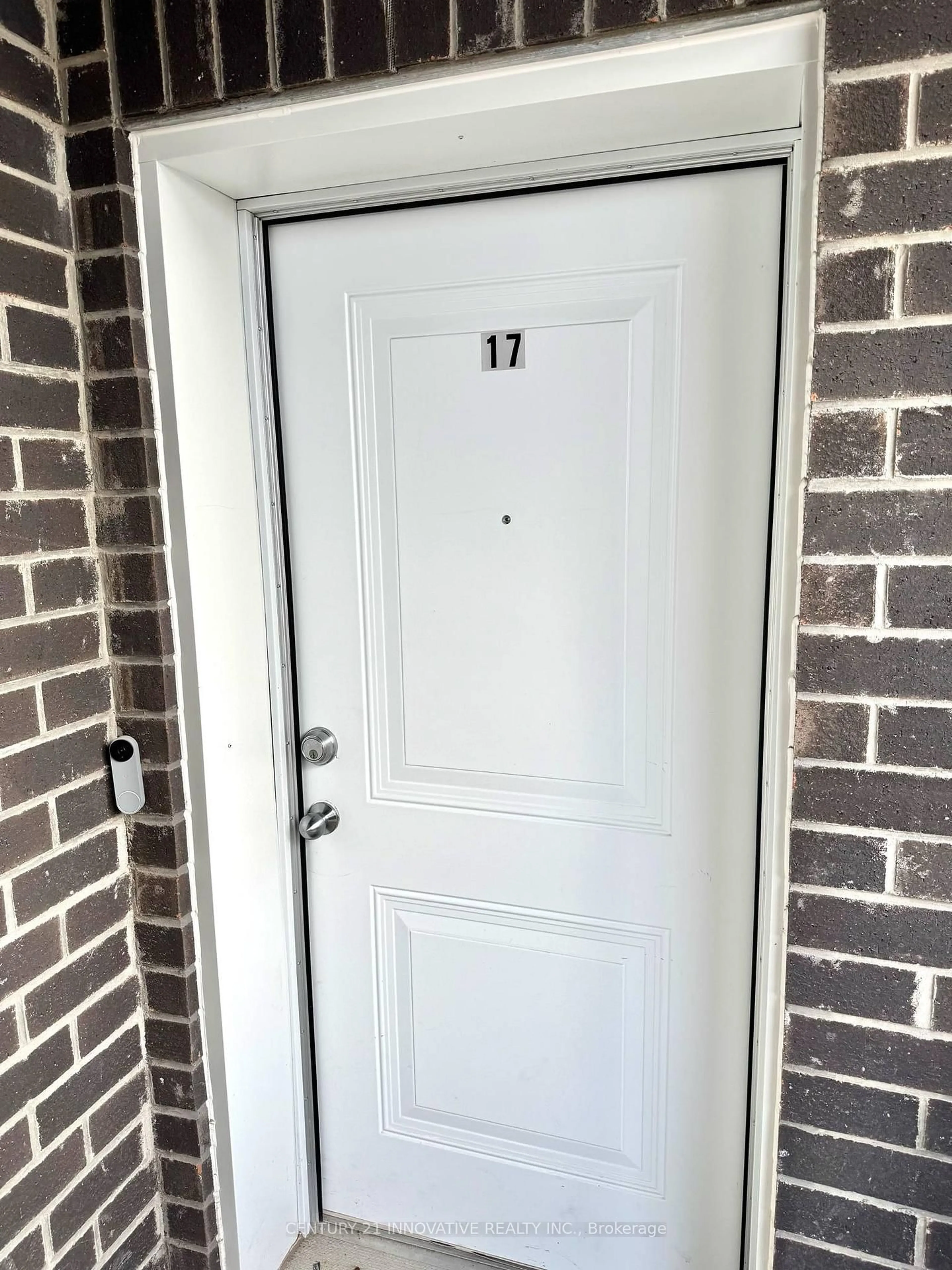 Indoor entryway for 600 Victoria St #17, Kitchener Ontario N2M 0C3