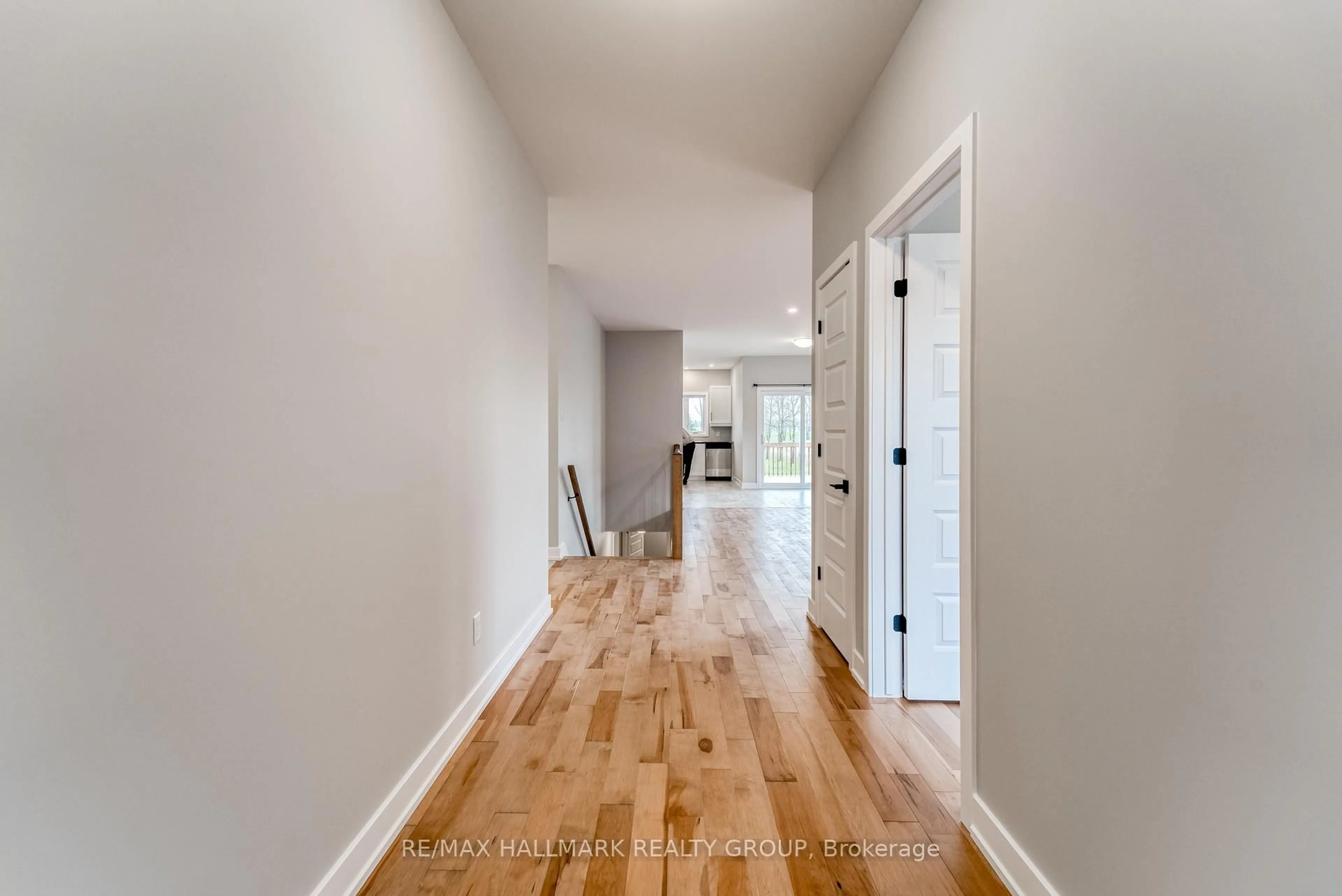 Indoor entryway for 310 Zakari St, Casselman Ontario K0A 1M0