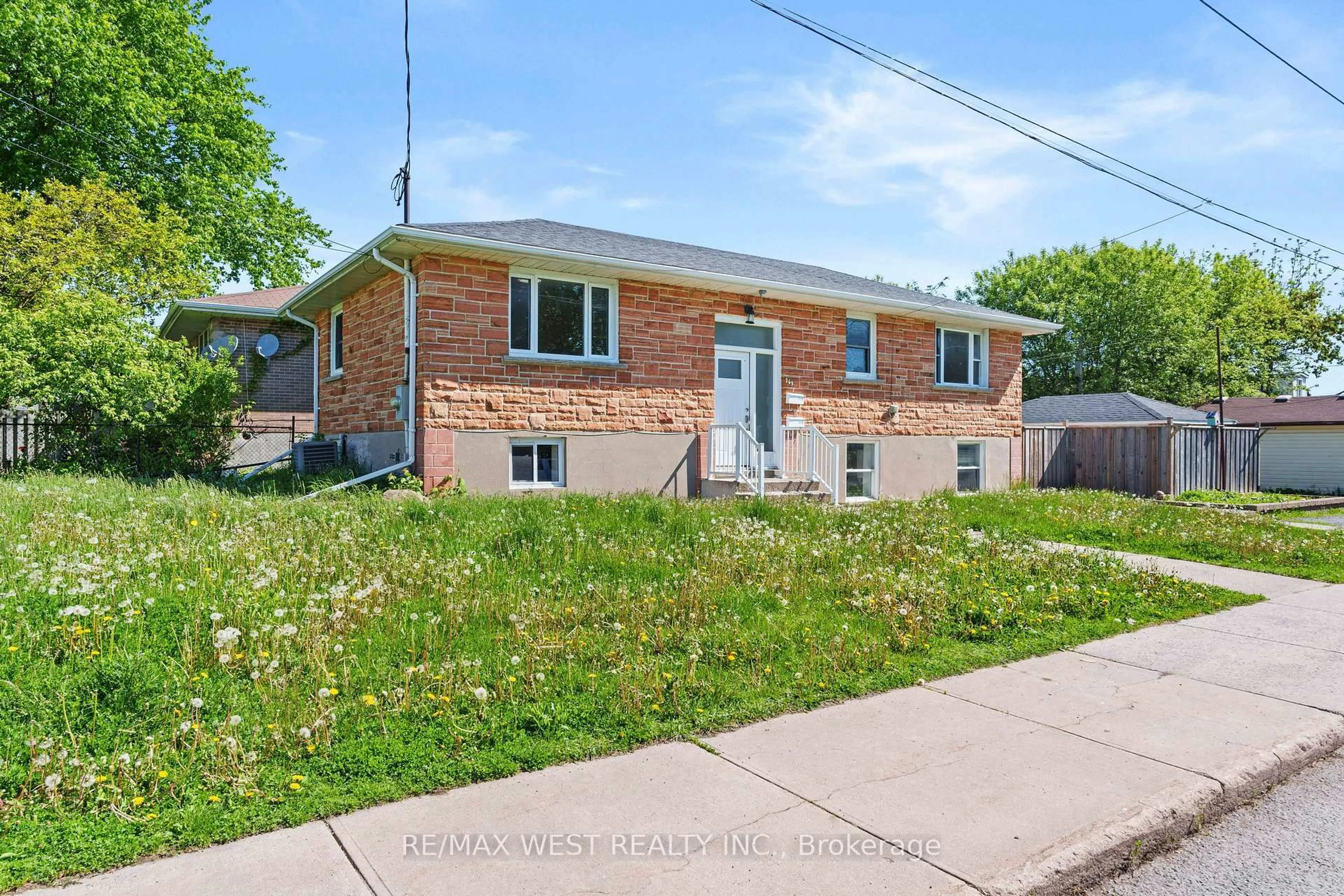 Home with brick exterior material, street for 145 First Ave, Kingston Ontario K7K 2H1