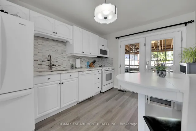 Additional property image - 88 Julian Ave