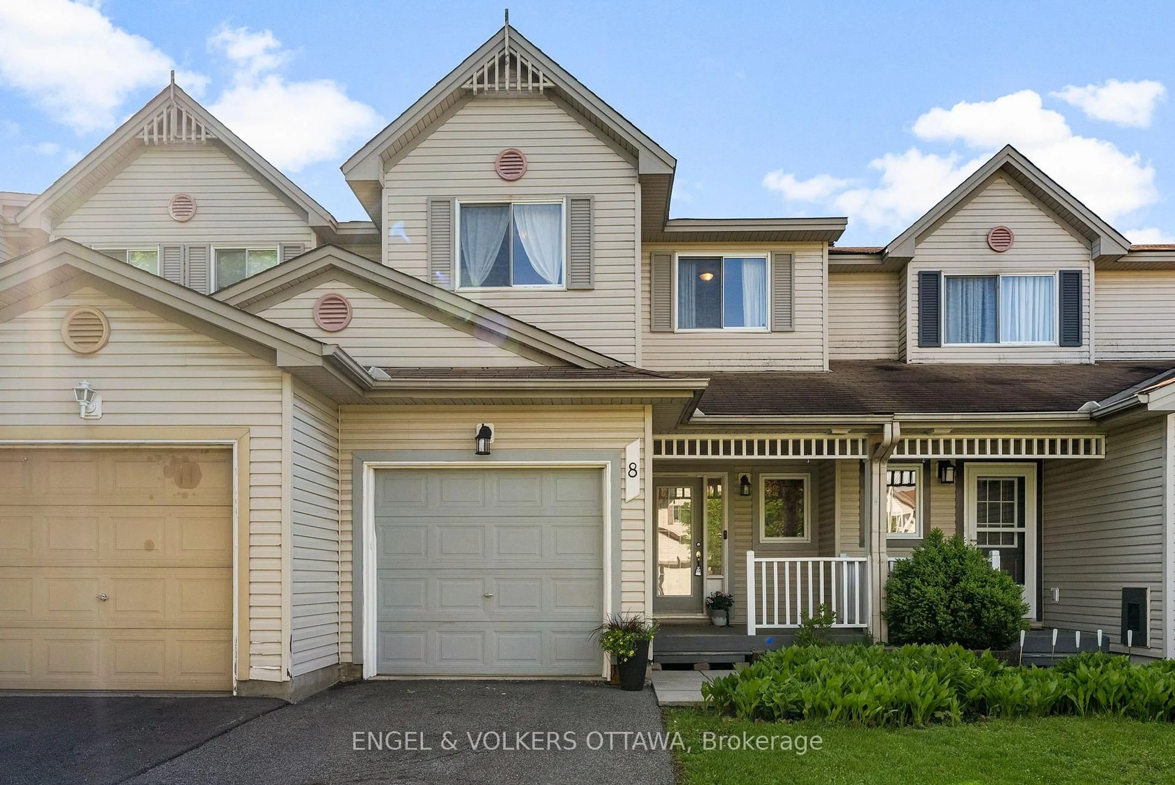 Home with vinyl exterior material, street for 8 Crampton Dr, Carleton Place Ontario K7C 4P9