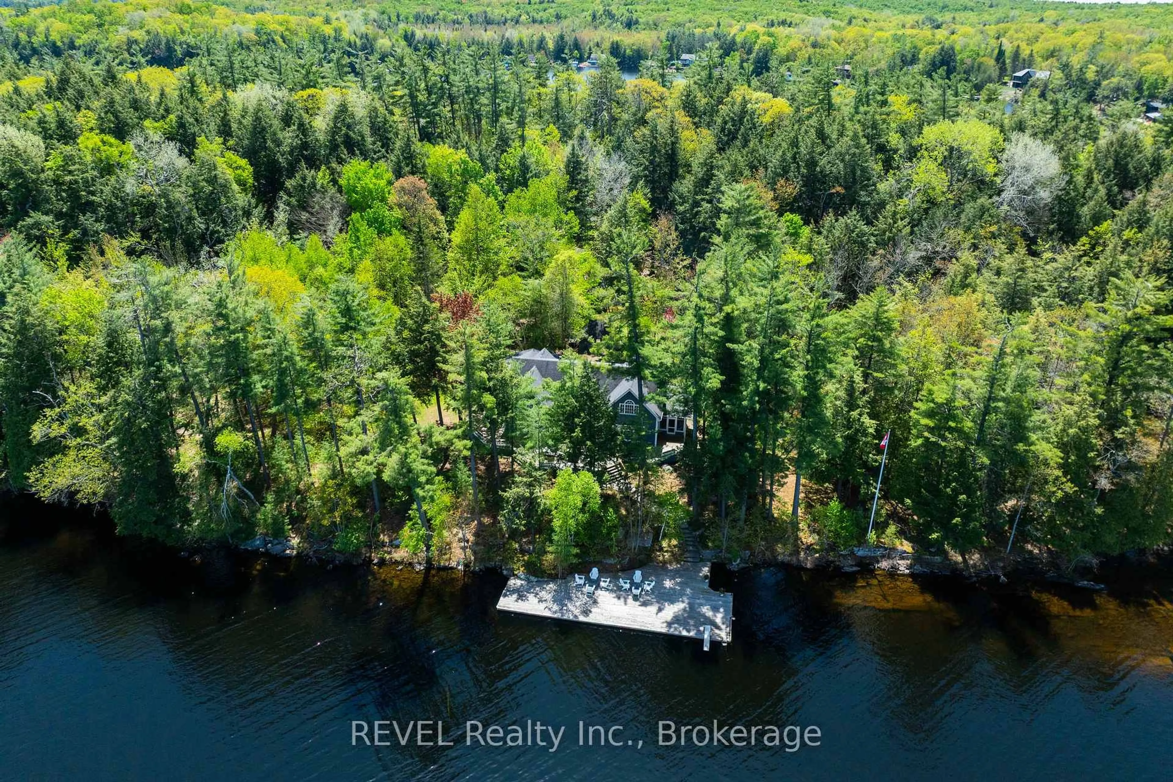 A pic from outside/outdoor area/front of a property/back of a property/a pic from drone, water/lake/river/ocean view for 14-M72 Grandview Island, Muskoka Lakes Ontario P0G 1E0