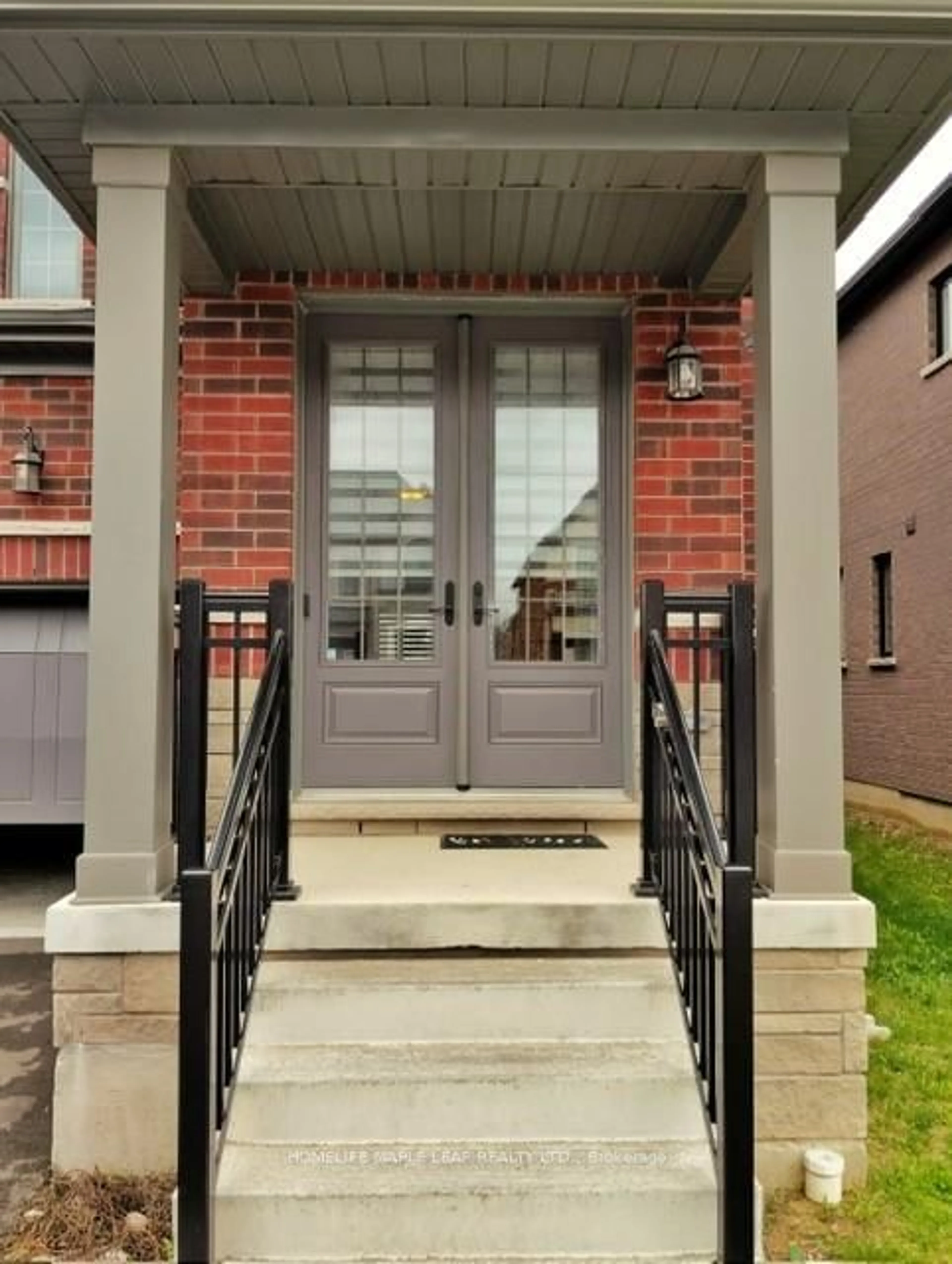 Home with brick exterior material, street for 156 Silverwood Cres, Woodstock Ontario N4T 0M6
